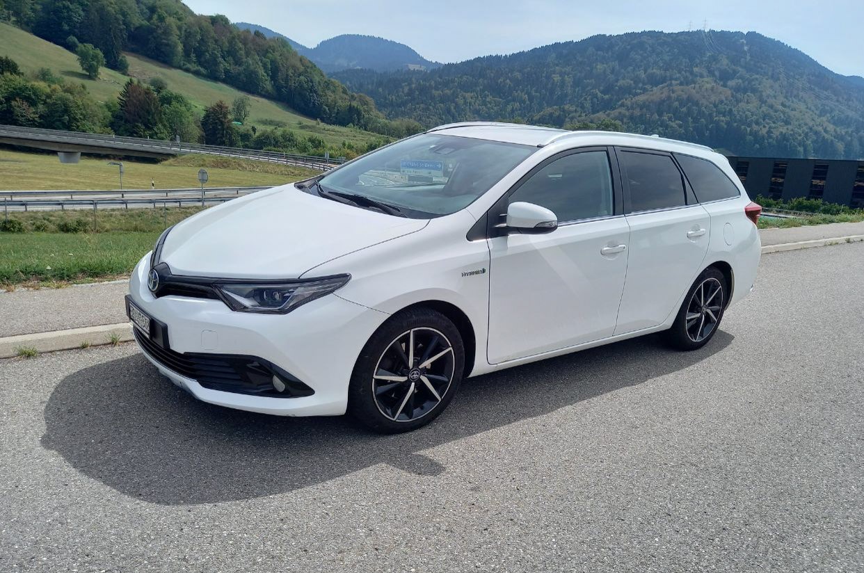 TOYOTA 1.8 HSD Trend-image-0