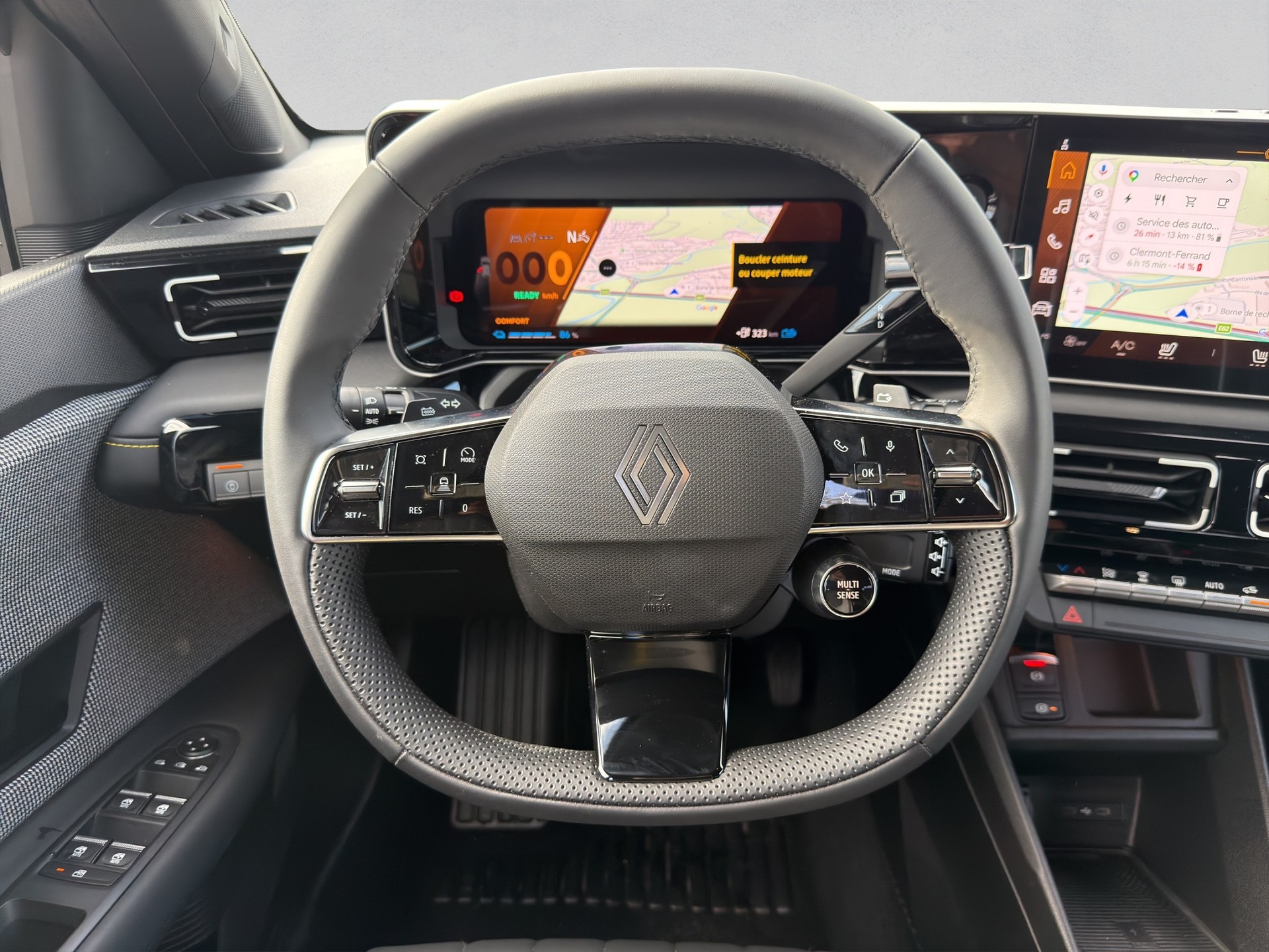RENAULT R4 E-Tech Comfort Range 52 kWh Iconic-image-9