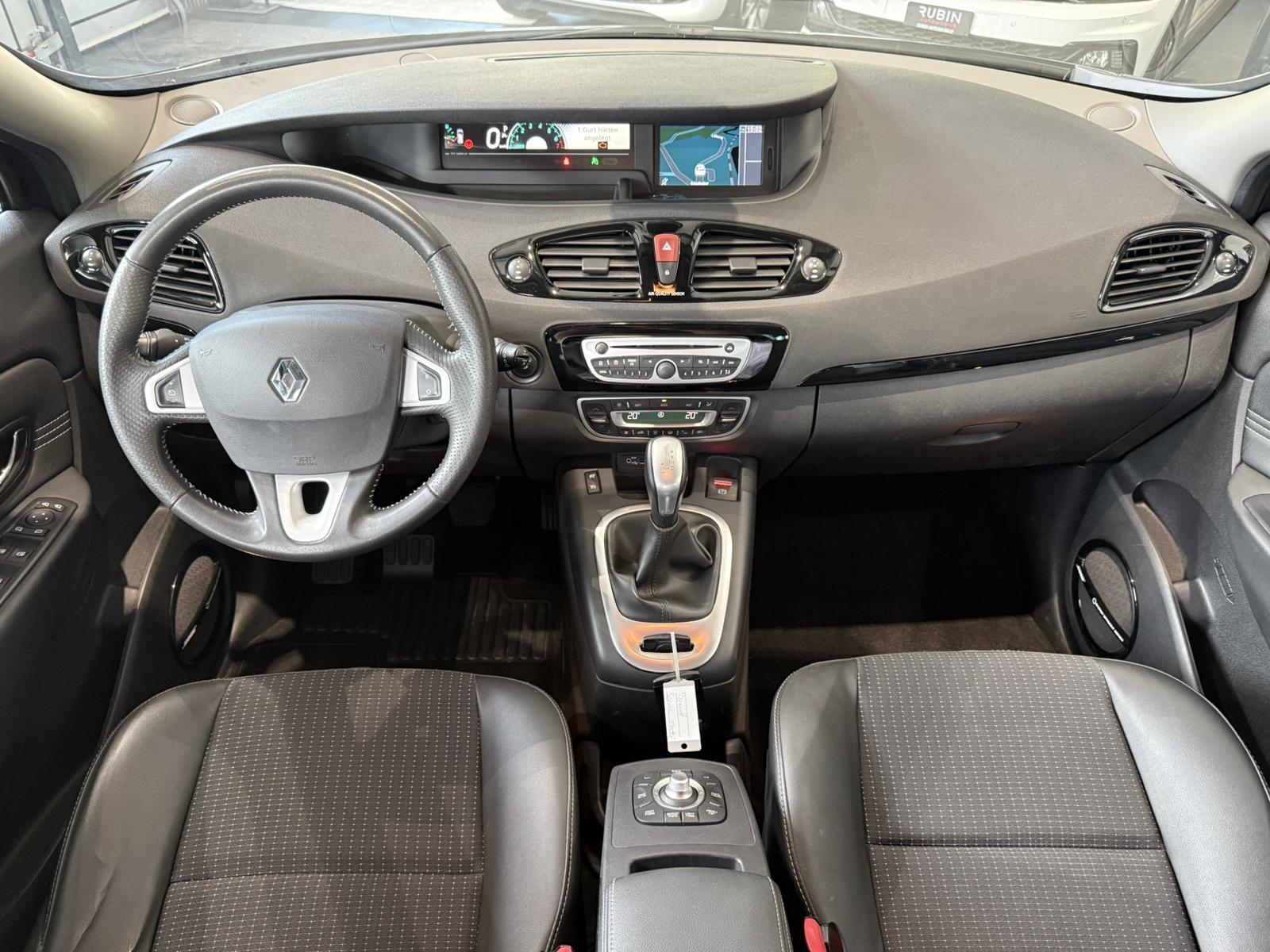 RENAULT Grand Scénic 2.0 16V Bose X-Tronic CVT-image-10