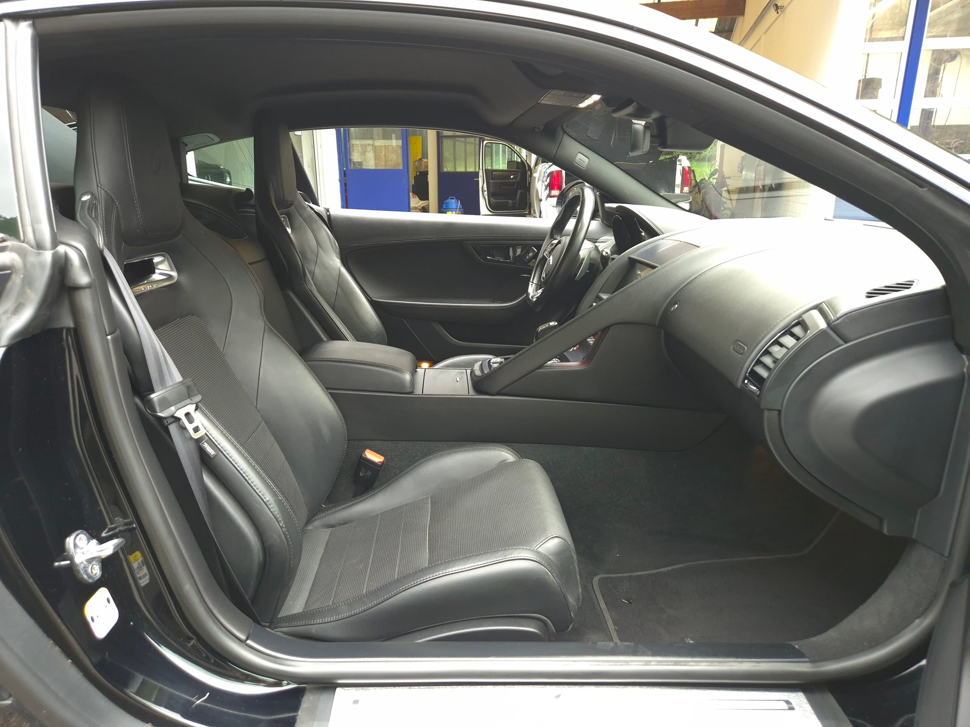 JAGUAR F-Type Convertible 5.0 V8 S/C R AWD Automatik-image-25