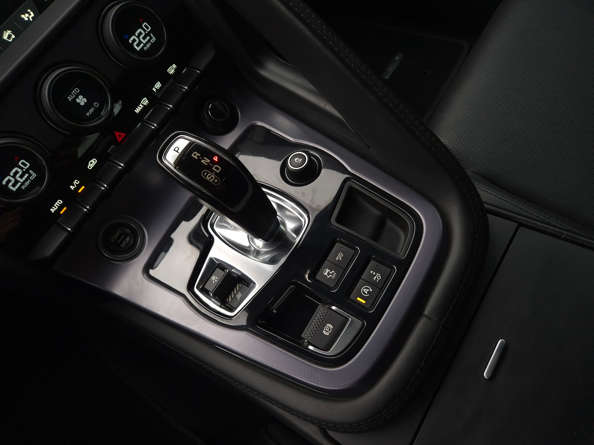 JAGUAR F-Type Convertible 5.0 V8 S/C R AWD Automatik-image-24