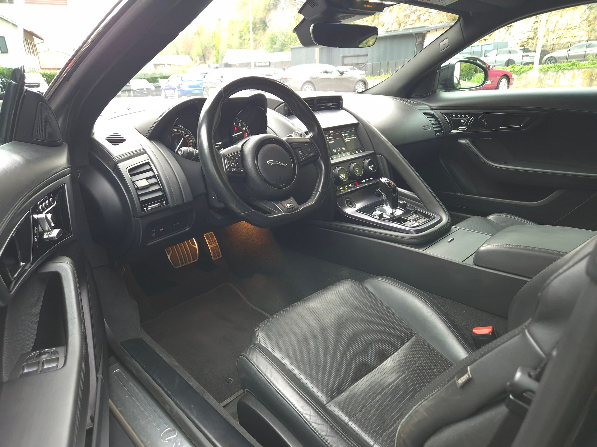 JAGUAR F-Type Convertible 5.0 V8 S/C R AWD Automatik-image-16