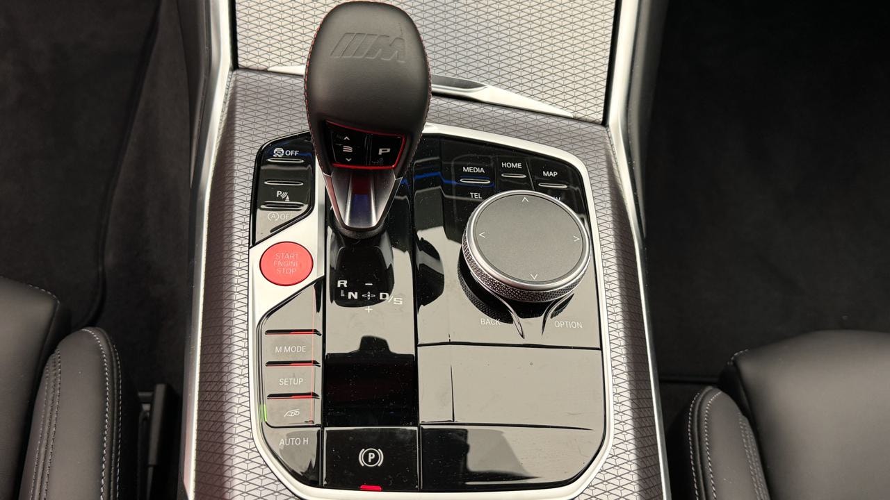BMW M3 Touring xDrive Competition M-image-10