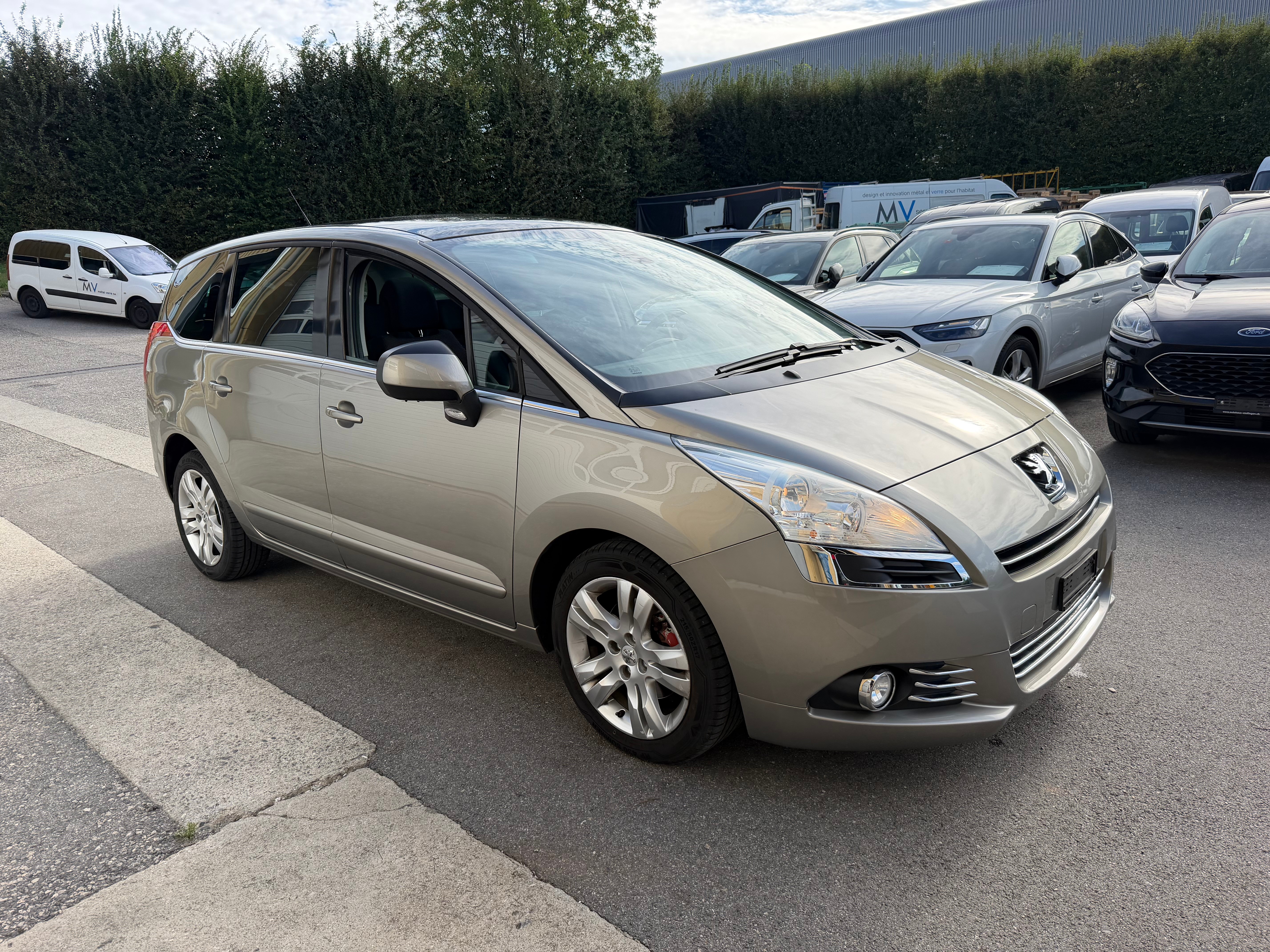 PEUGEOT 5008 1.6 16V T Sport Pack — slika 1