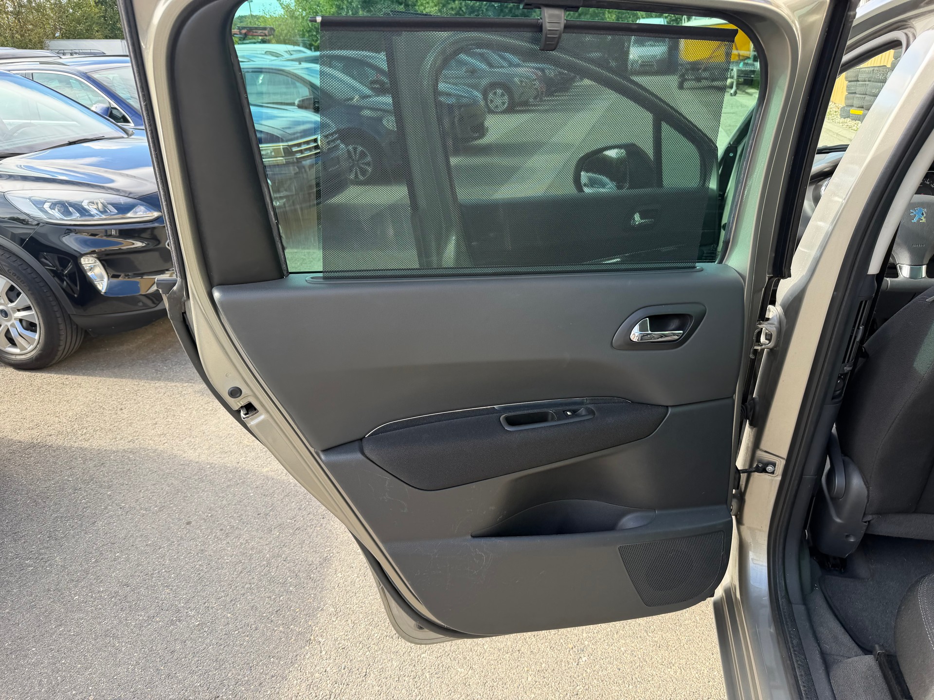 PEUGEOT 5008 1.6 16V T Sport Pack-image-9