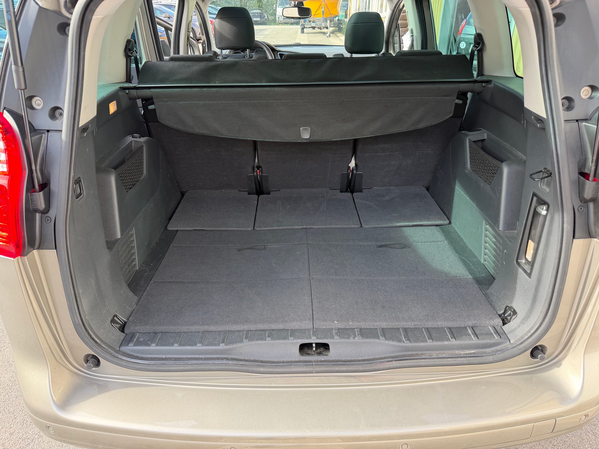 PEUGEOT 5008 1.6 16V T Sport Pack-image-15