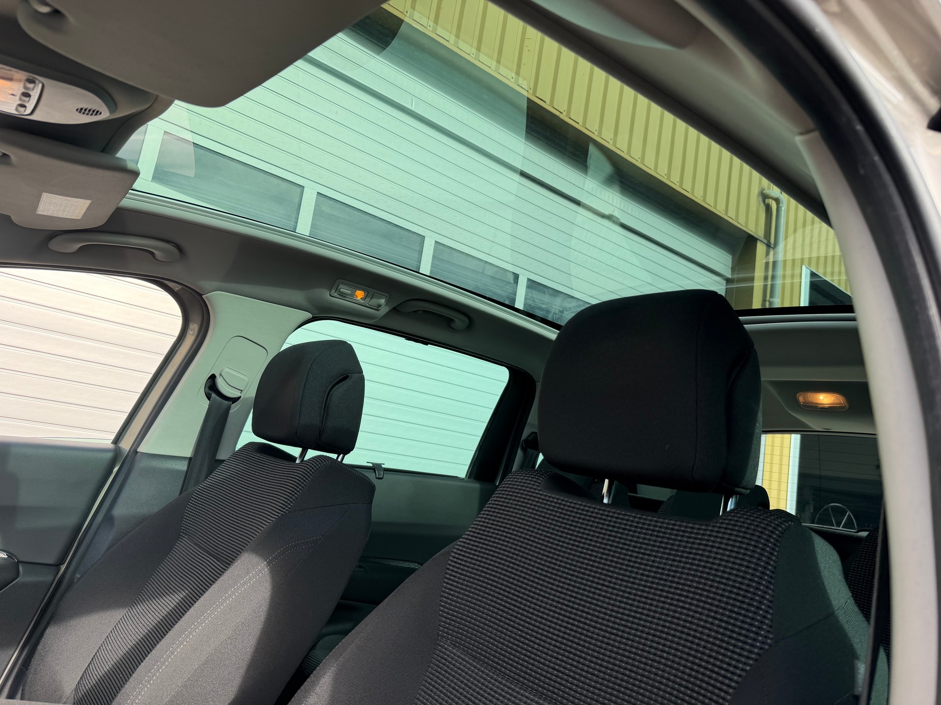 PEUGEOT 5008 1.6 16V T Sport Pack-image-7