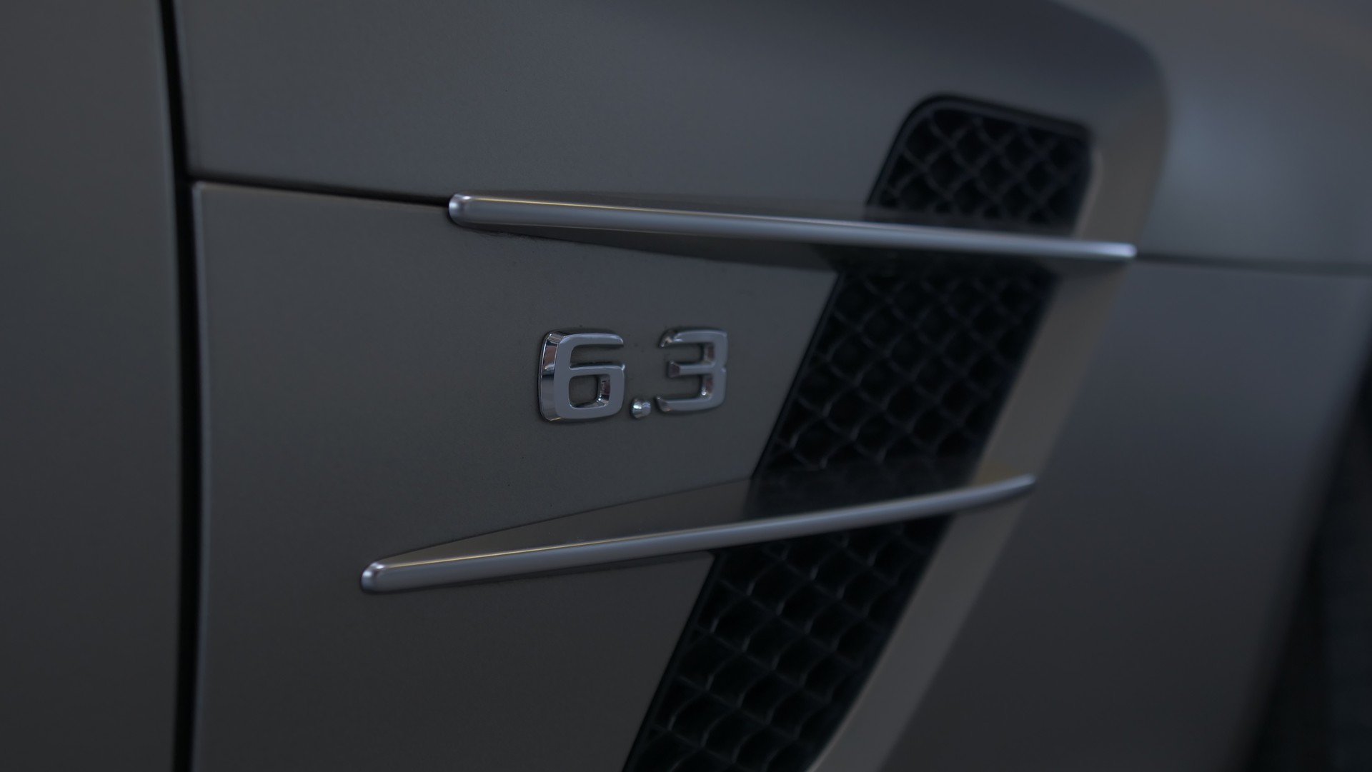 MERCEDES-BENZ SLS 63 AMG Speedshift-image-4
