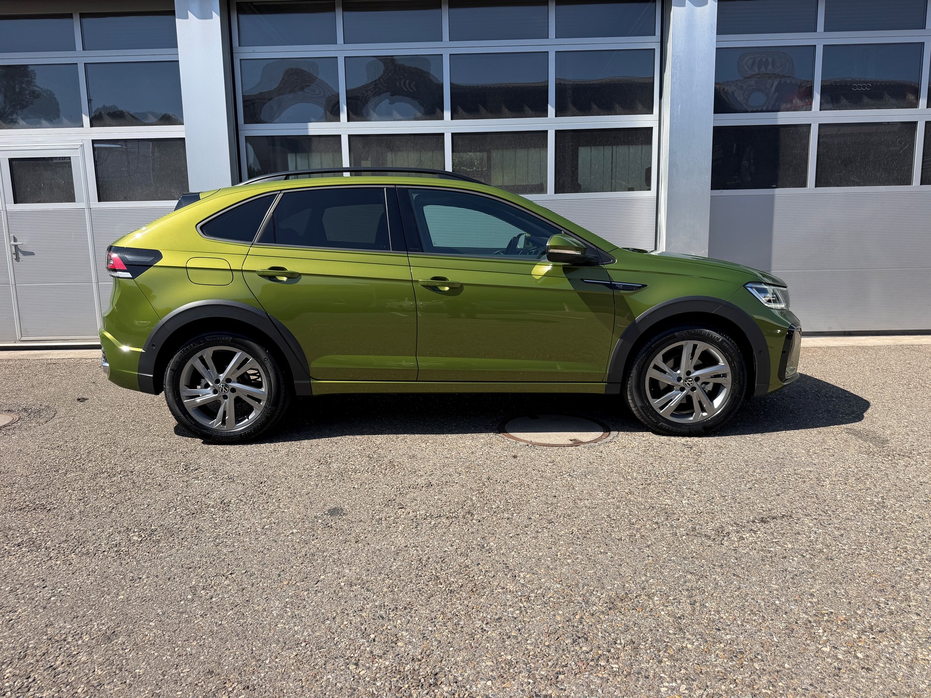 VW Taigo 1.0 TSI R-Line DSG-image-13