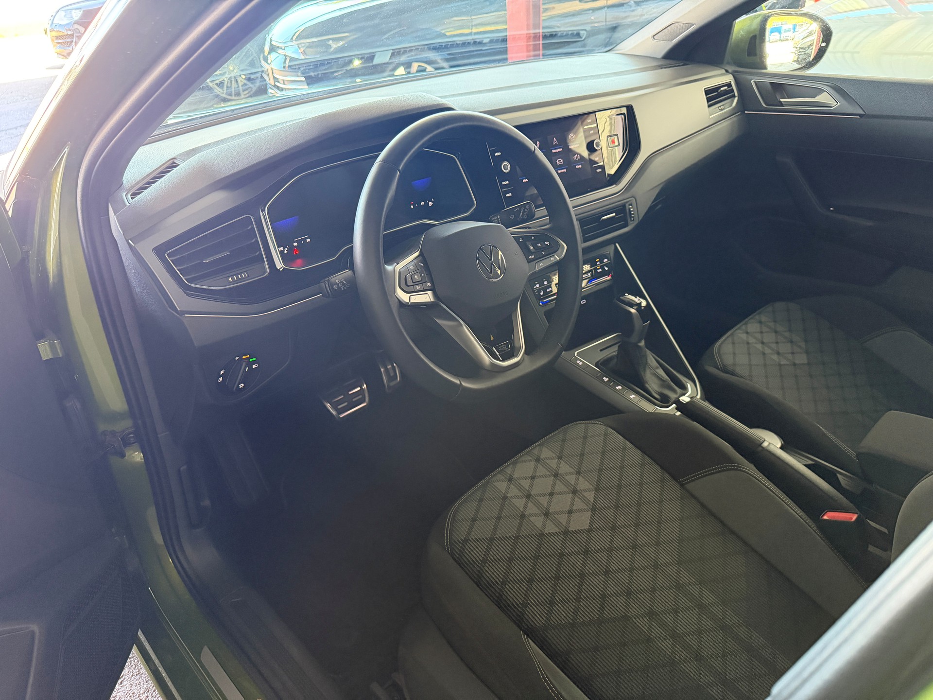 VW Taigo 1.0 TSI R-Line DSG-image-9