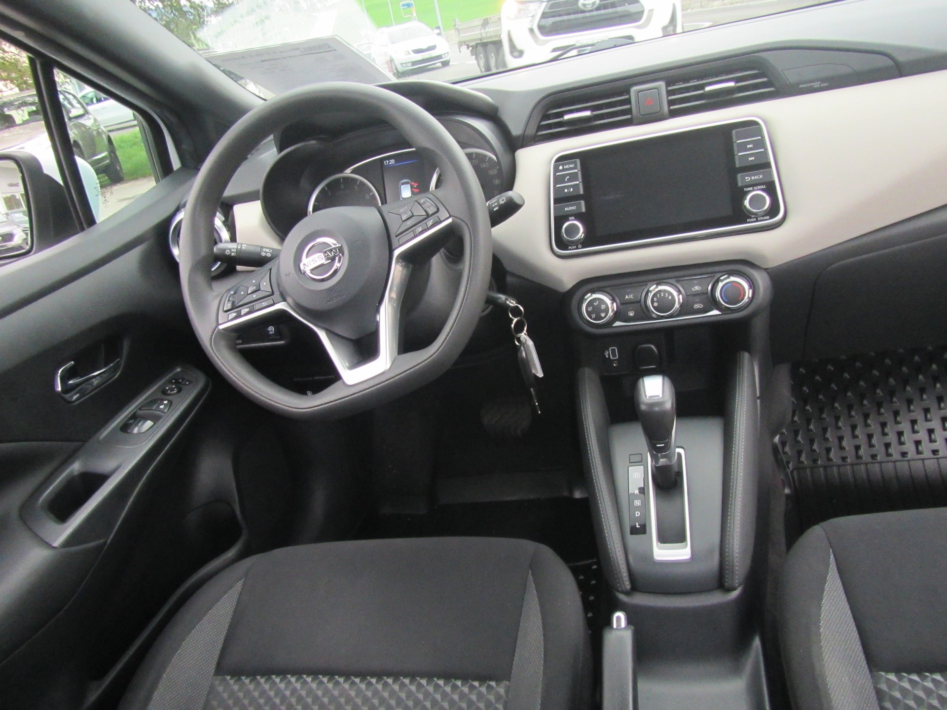 NISSAN Micra IG-T 100 n-style Xtronic-image-5