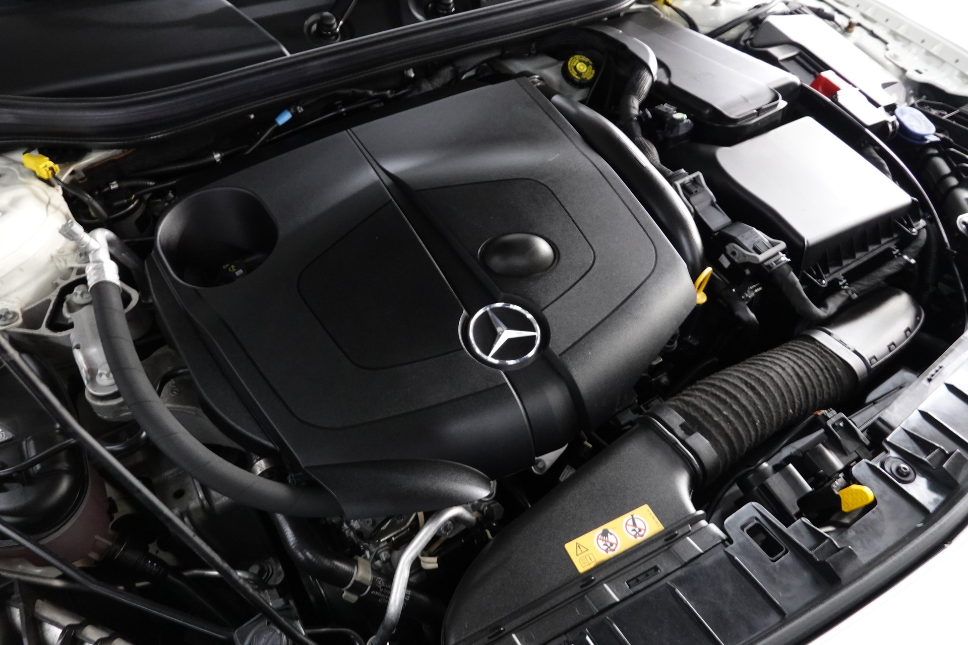 MERCEDES-BENZ GLA 200 CDI Swiss Star Edition 4Matic 7G-DCT-image-5