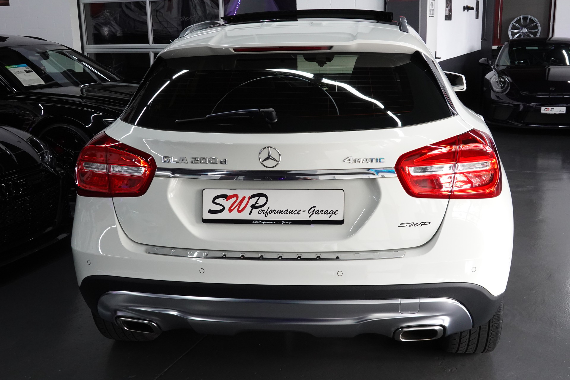 MERCEDES-BENZ GLA 200 CDI Swiss Star Edition 4Matic 7G-DCT-image-22
