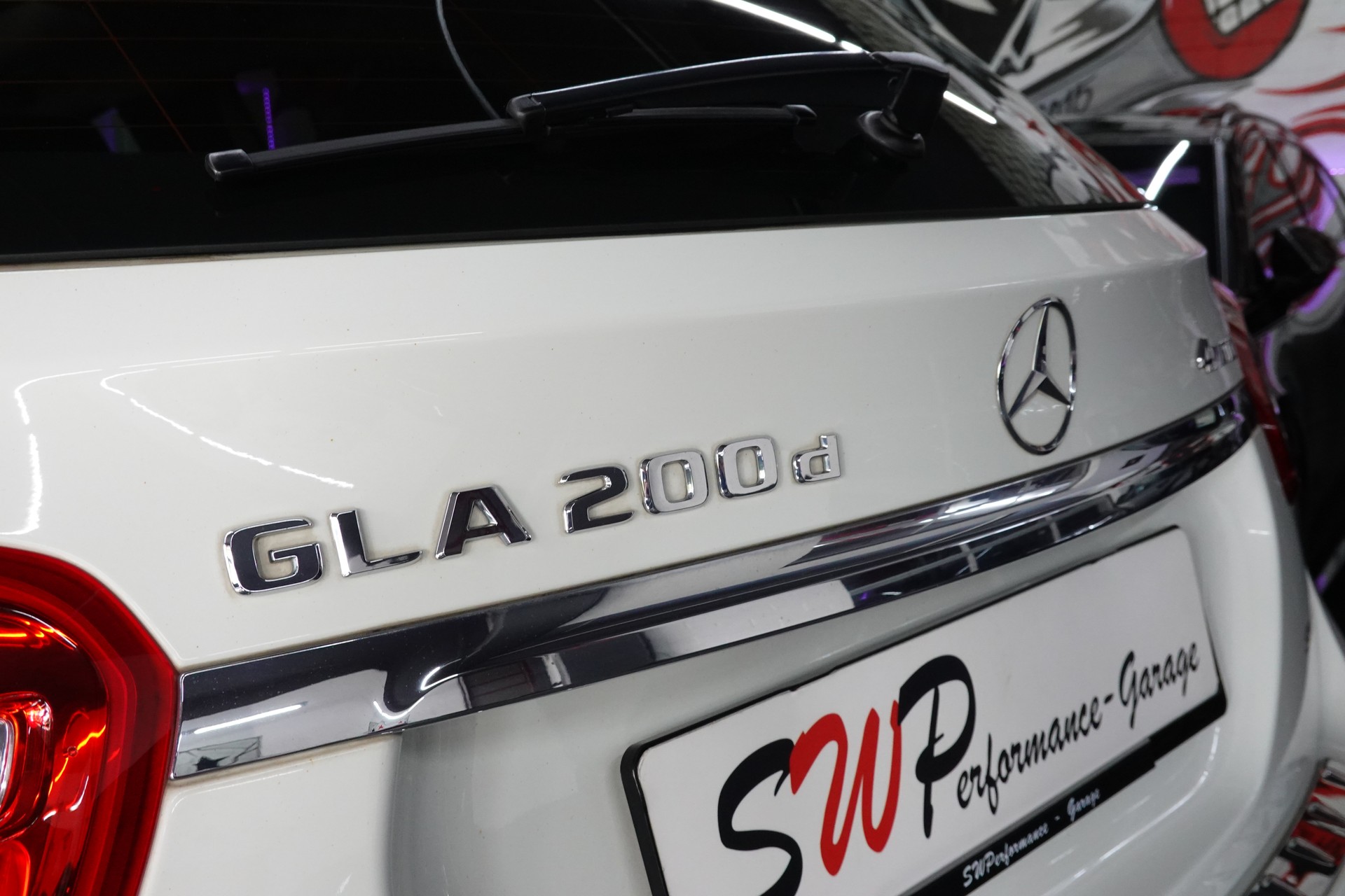 MERCEDES-BENZ GLA 200 CDI Swiss Star Edition 4Matic 7G-DCT-image-12