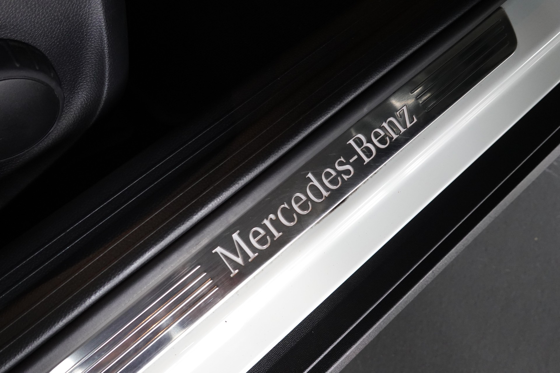 MERCEDES-BENZ GLA 200 CDI Swiss Star Edition 4Matic 7G-DCT-image-38