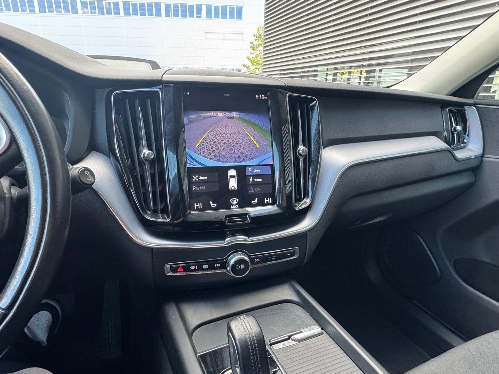 VOLVO XC60 B4 Diesel Mild Hybrid AWD Inscription Geartronic-image-15