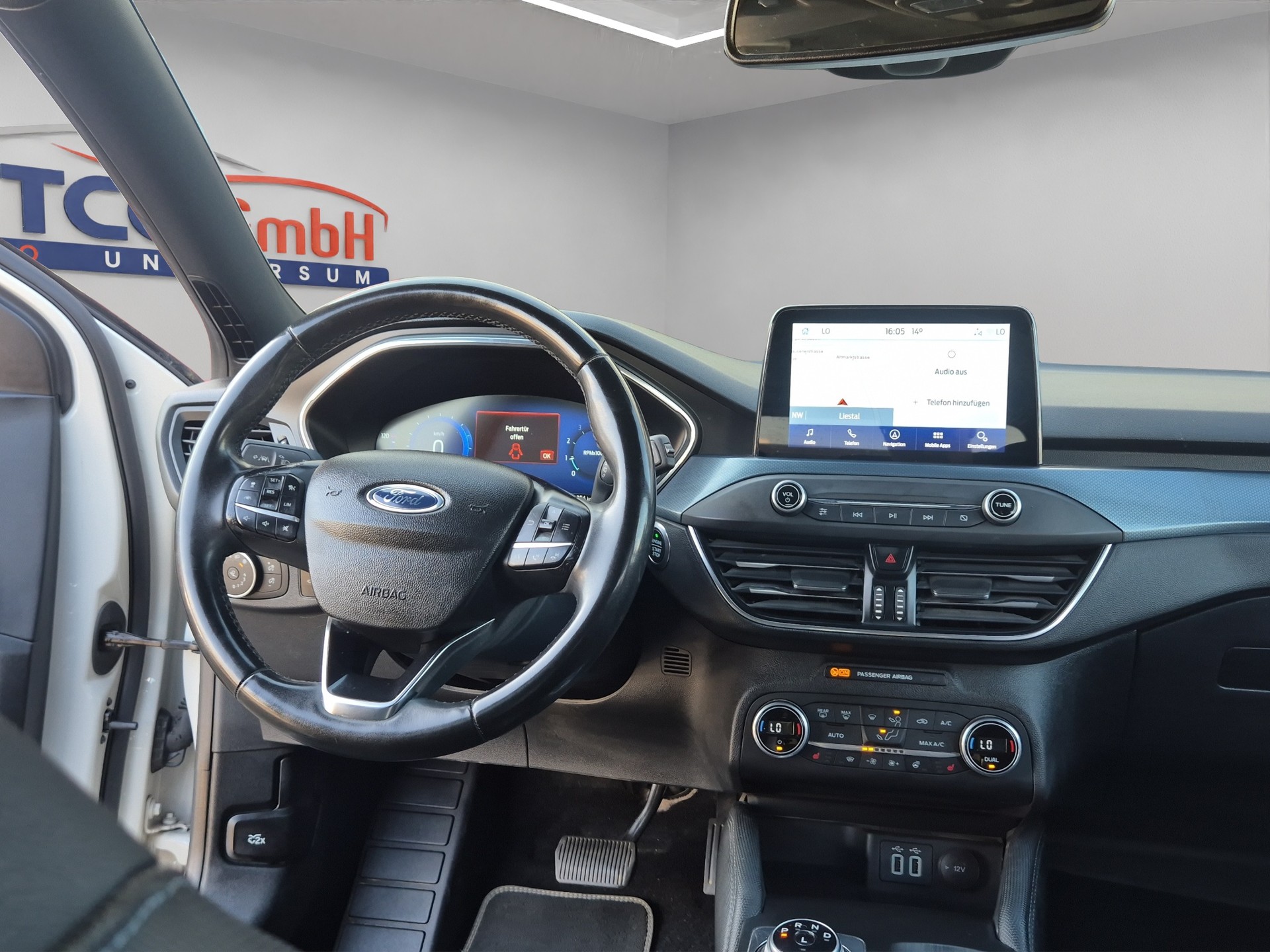 FORD Focus 1.5 SCTi Titanium Automatic-image-13