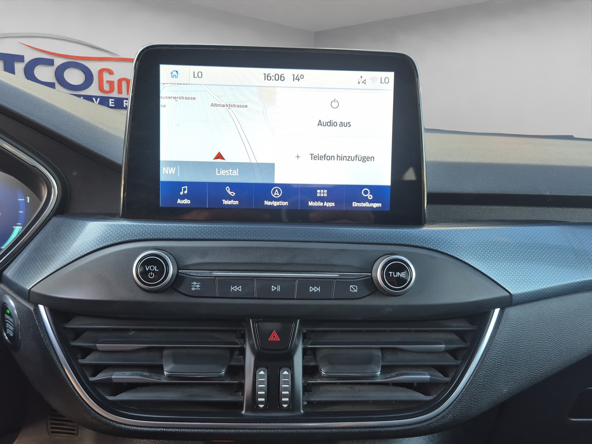 FORD Focus 1.5 SCTi Titanium Automatic-image-10