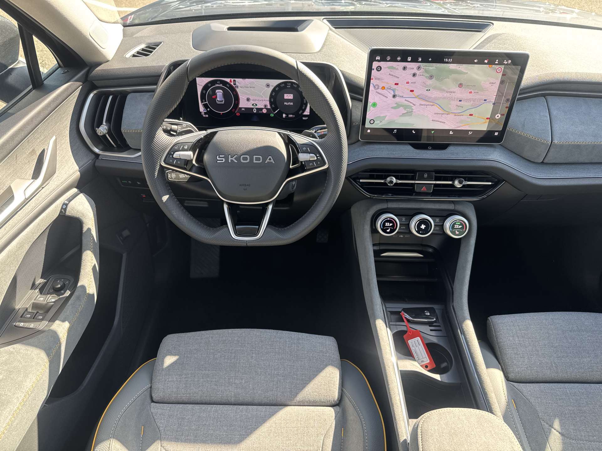 SKODA Kodiaq 2.0 TDi Selection 4x4 DSG-Automat-image-4