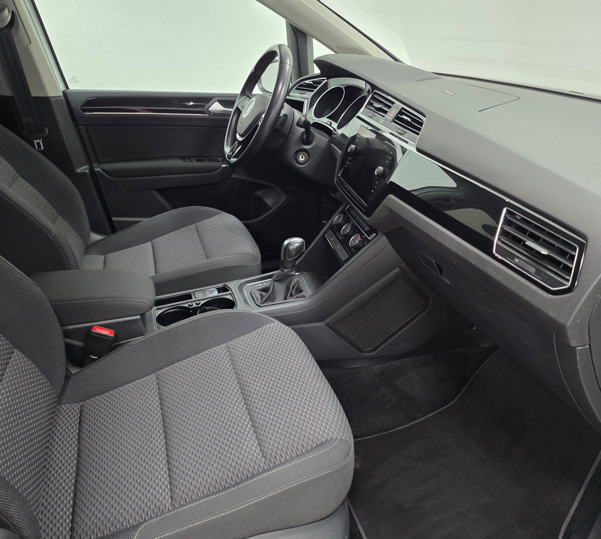 VW Touran 2.0 TDI BlueMotion Technology Comfortline DSG-image-10