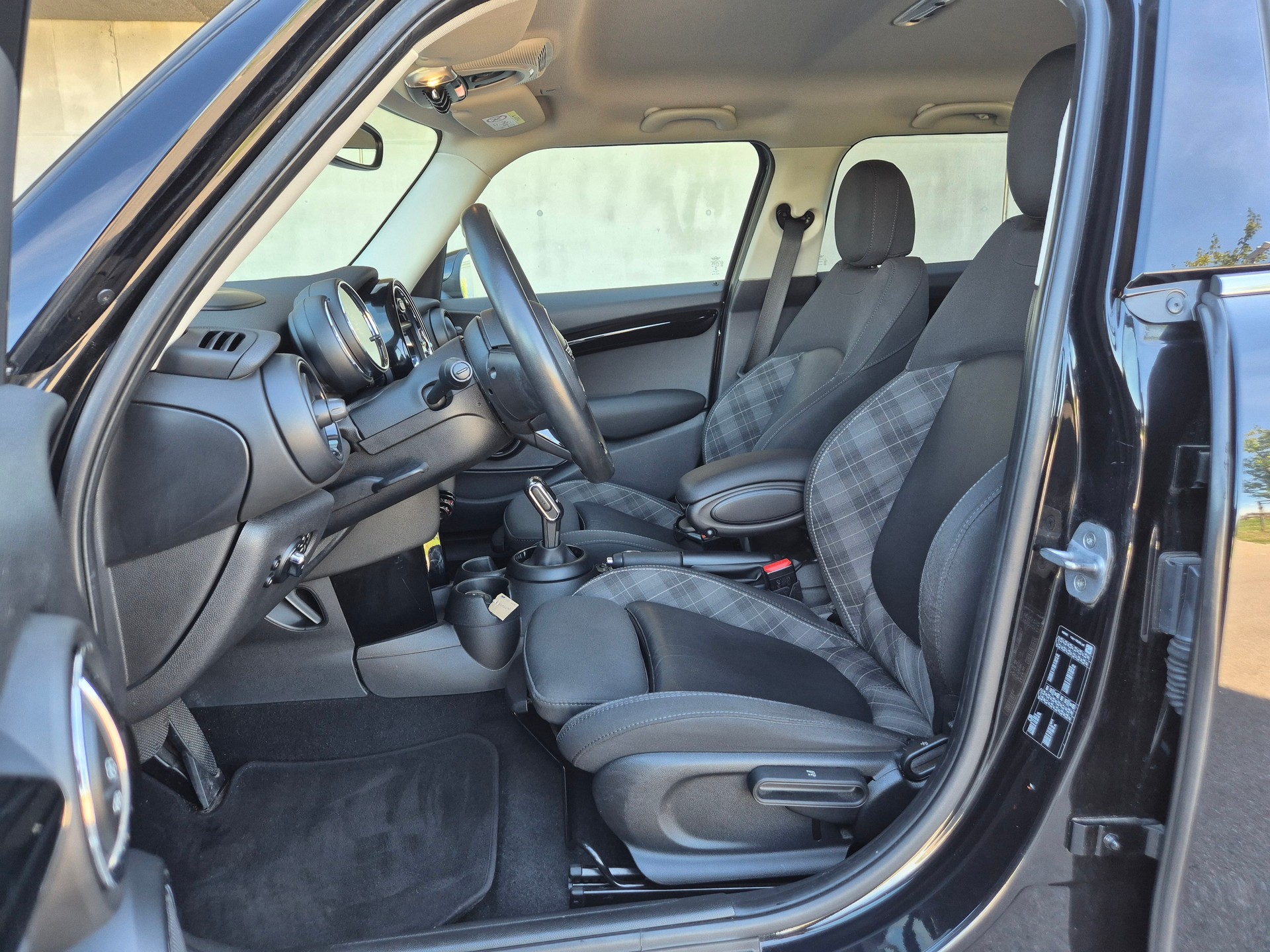 MINI Cooper Steptronic DKG-image-4