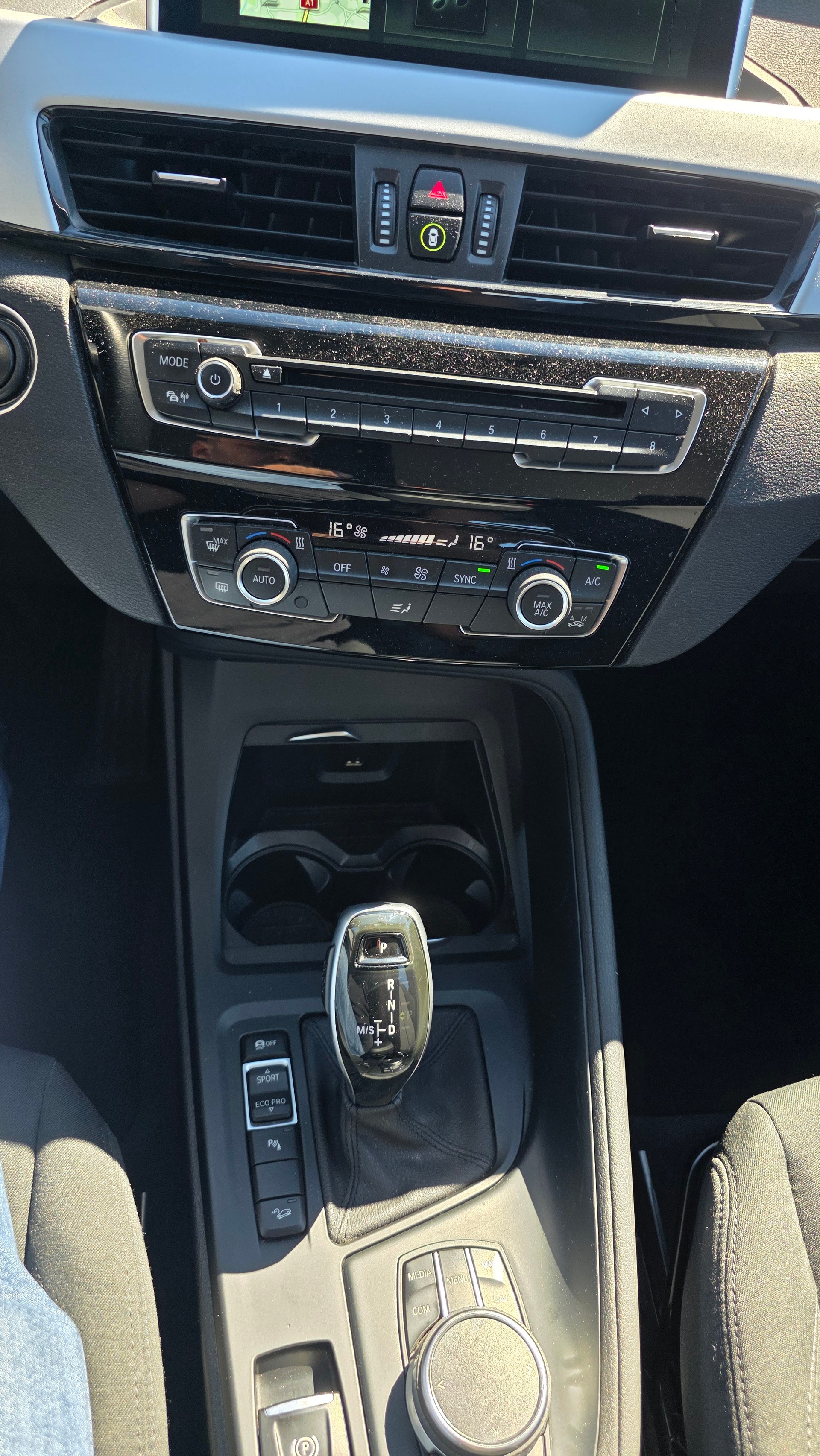 BMW X1 xDrive 18d xLine Steptronic-image-10