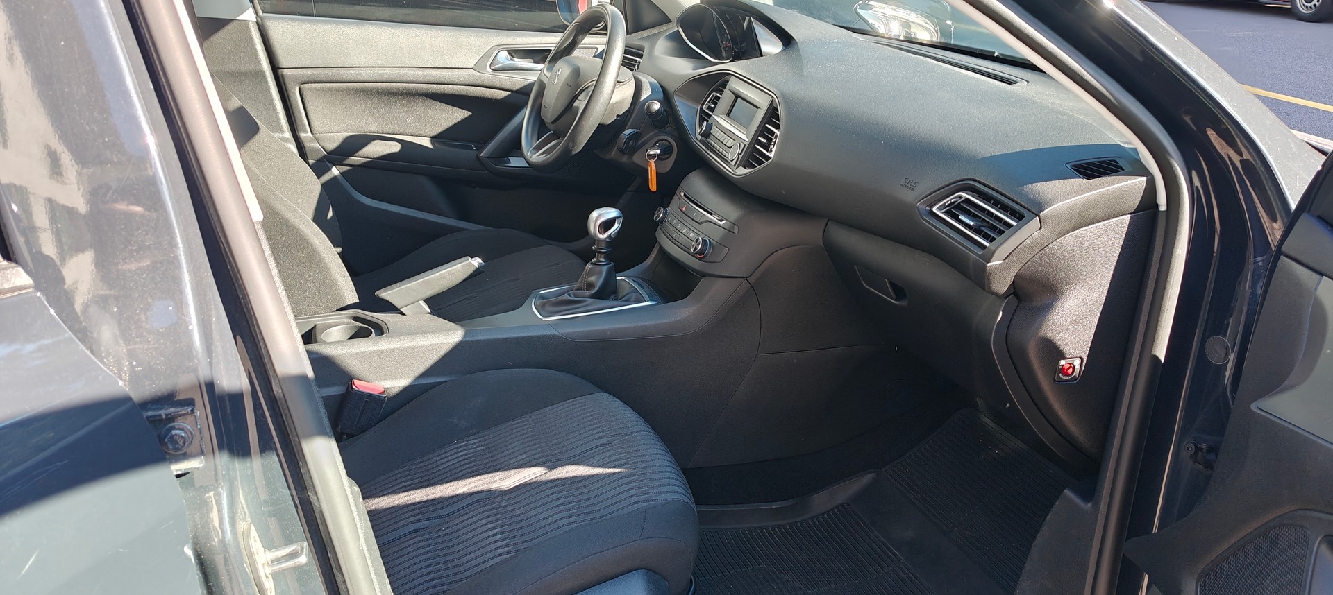 PEUGEOT 308 SW 1.6 BlueHDI Active-image-8