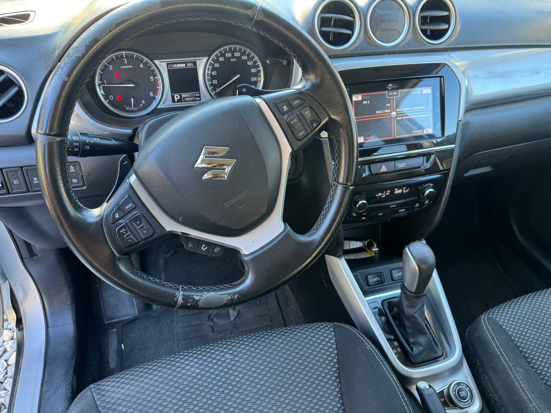 SUZUKI Vitara 1.6 TD Tradizio Top TCSS-image-11