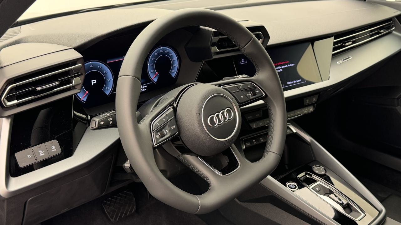 AUDI A3 Sportback TFSI 110 KW S Line-image-6