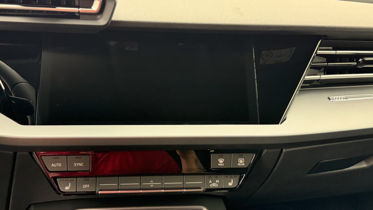 AUDI A3 Sportback TFSI 110 KW S Line-image-7