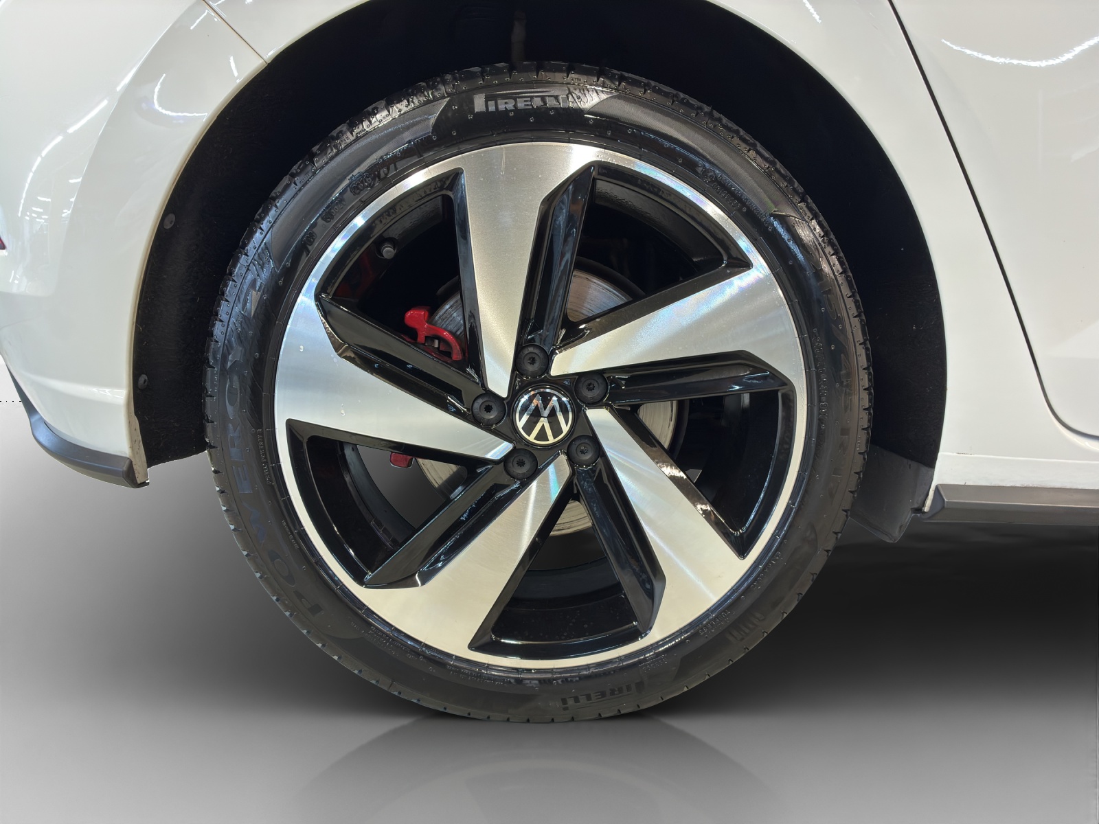 VW Polo 2.0 TSI GTI DSG-image-14