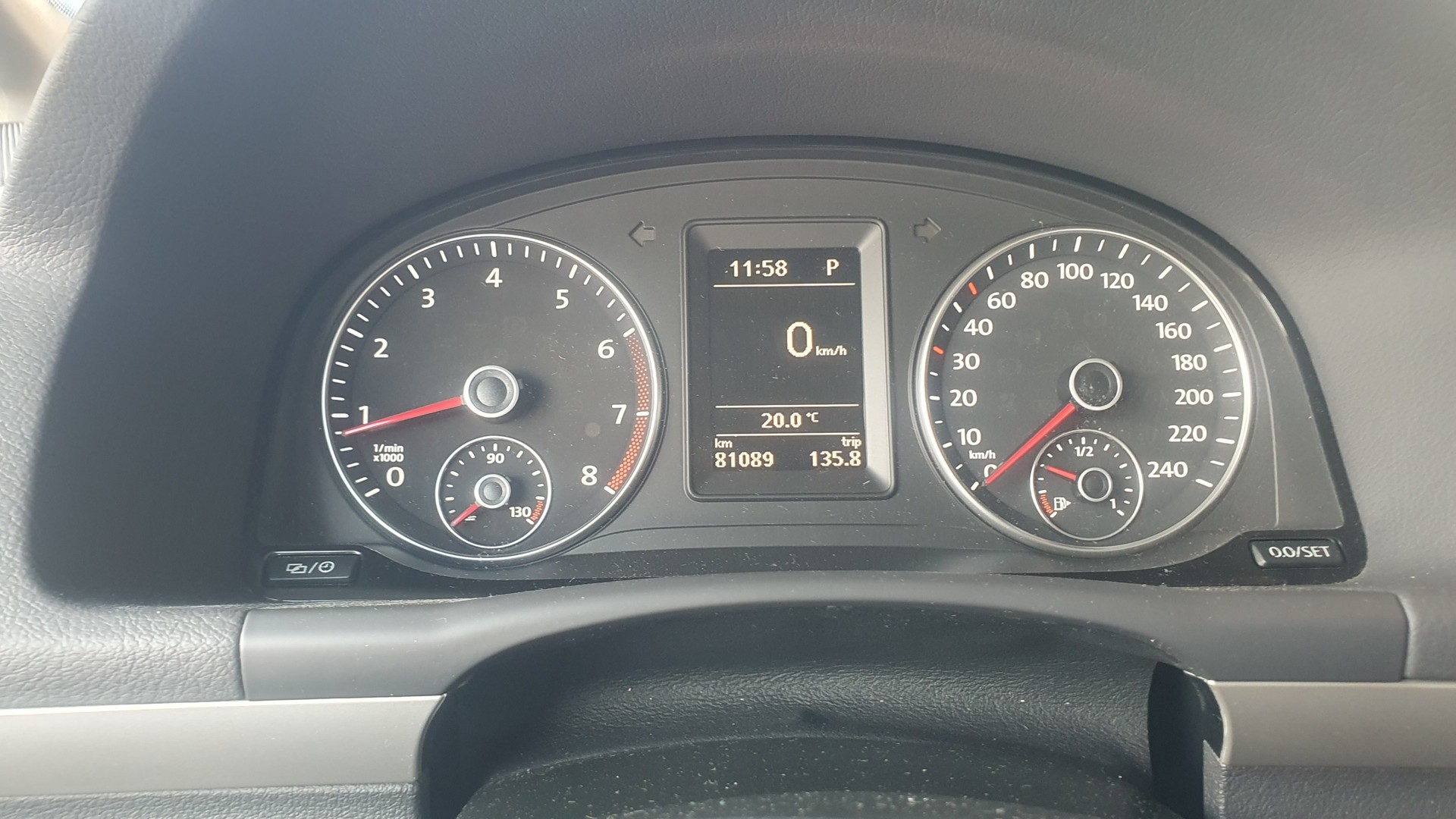 VW Touran 1.4 TSI Trendline DSG-image-18