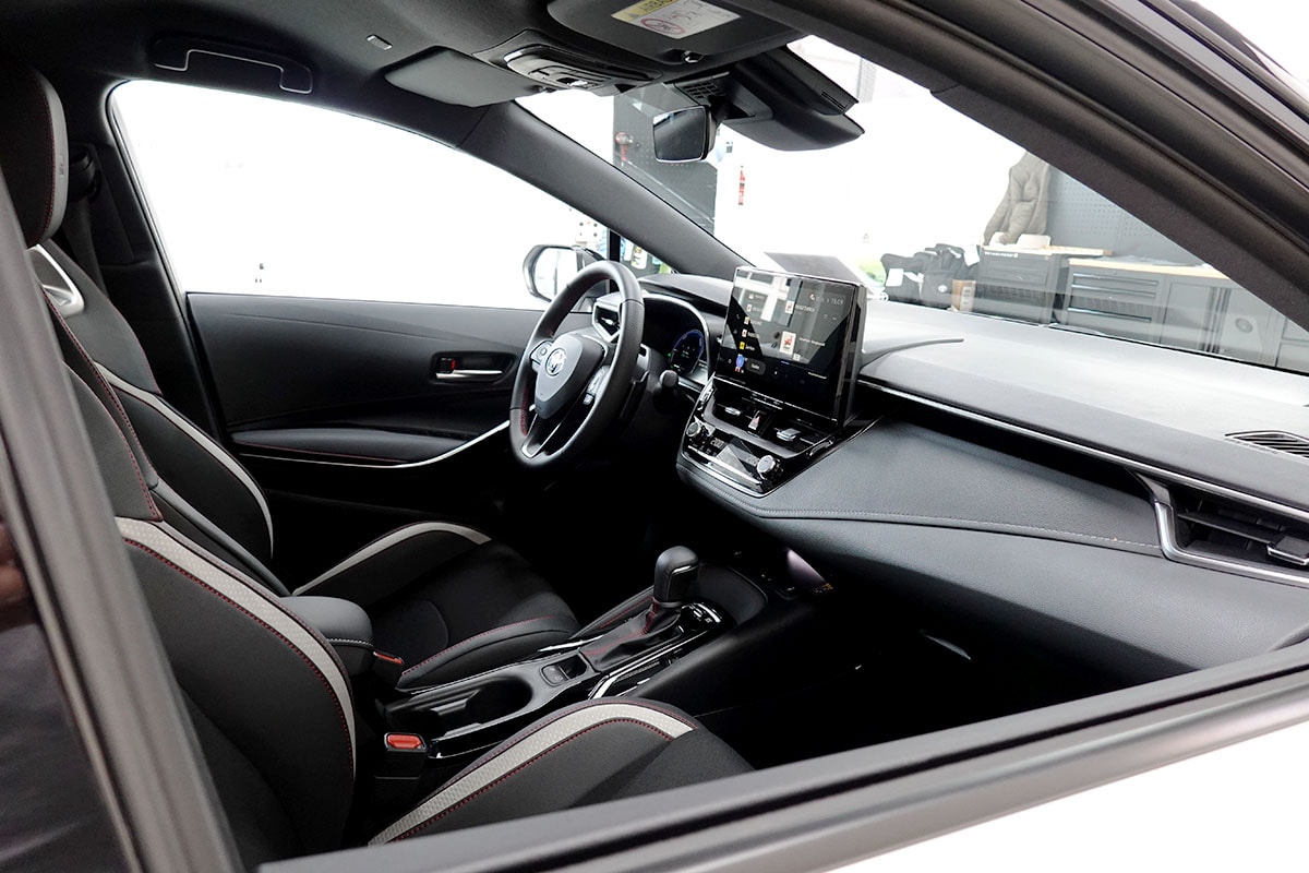 TOYOTA Corolla 2.0 HSD GR Sport e- CVT-image-5
