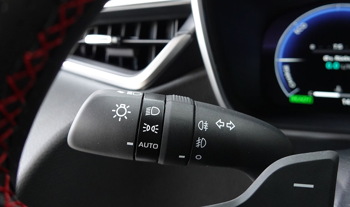 TOYOTA Corolla 2.0 HSD GR Sport e- CVT-image-15