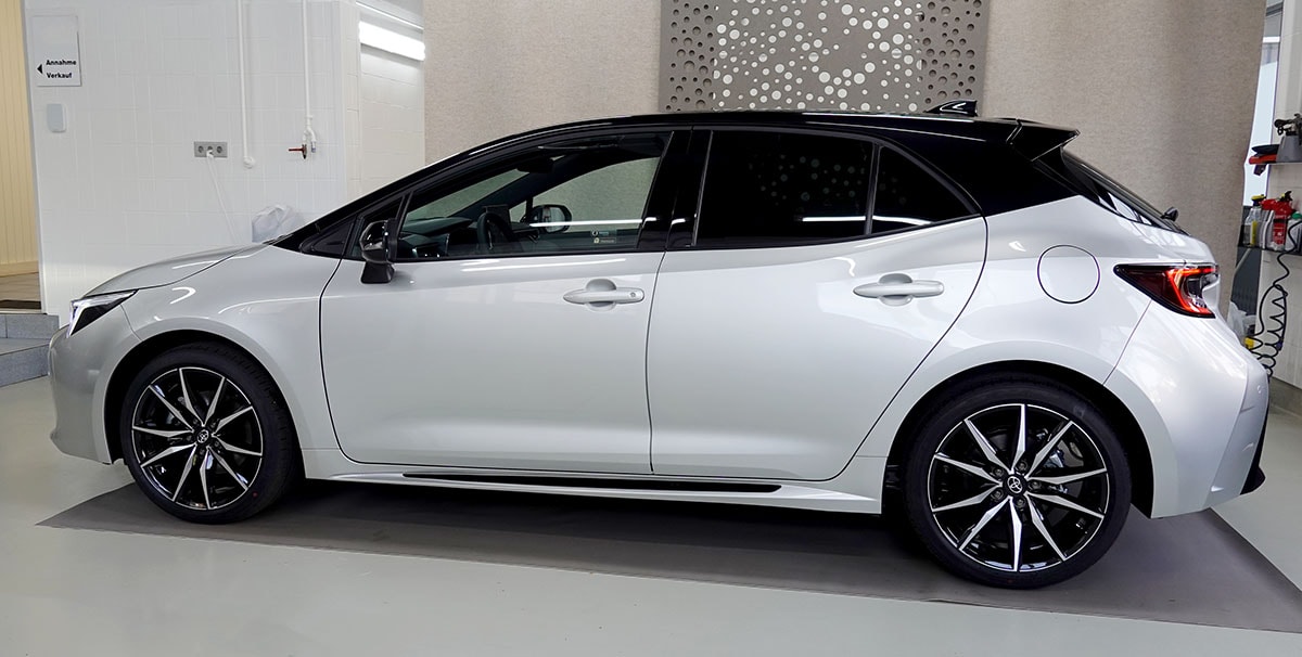 TOYOTA Corolla 2.0 HSD GR Sport e- CVT-image-1