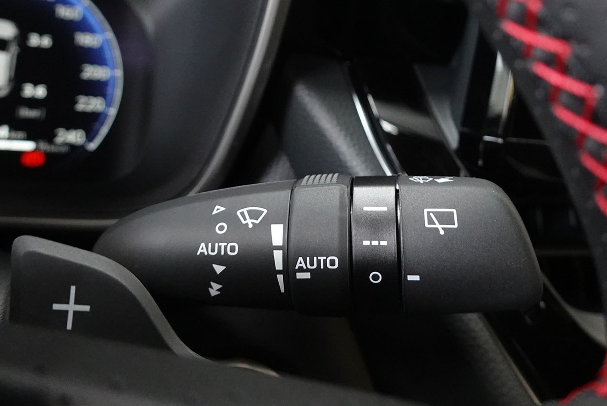 TOYOTA Corolla 2.0 HSD GR Sport e- CVT-image-16