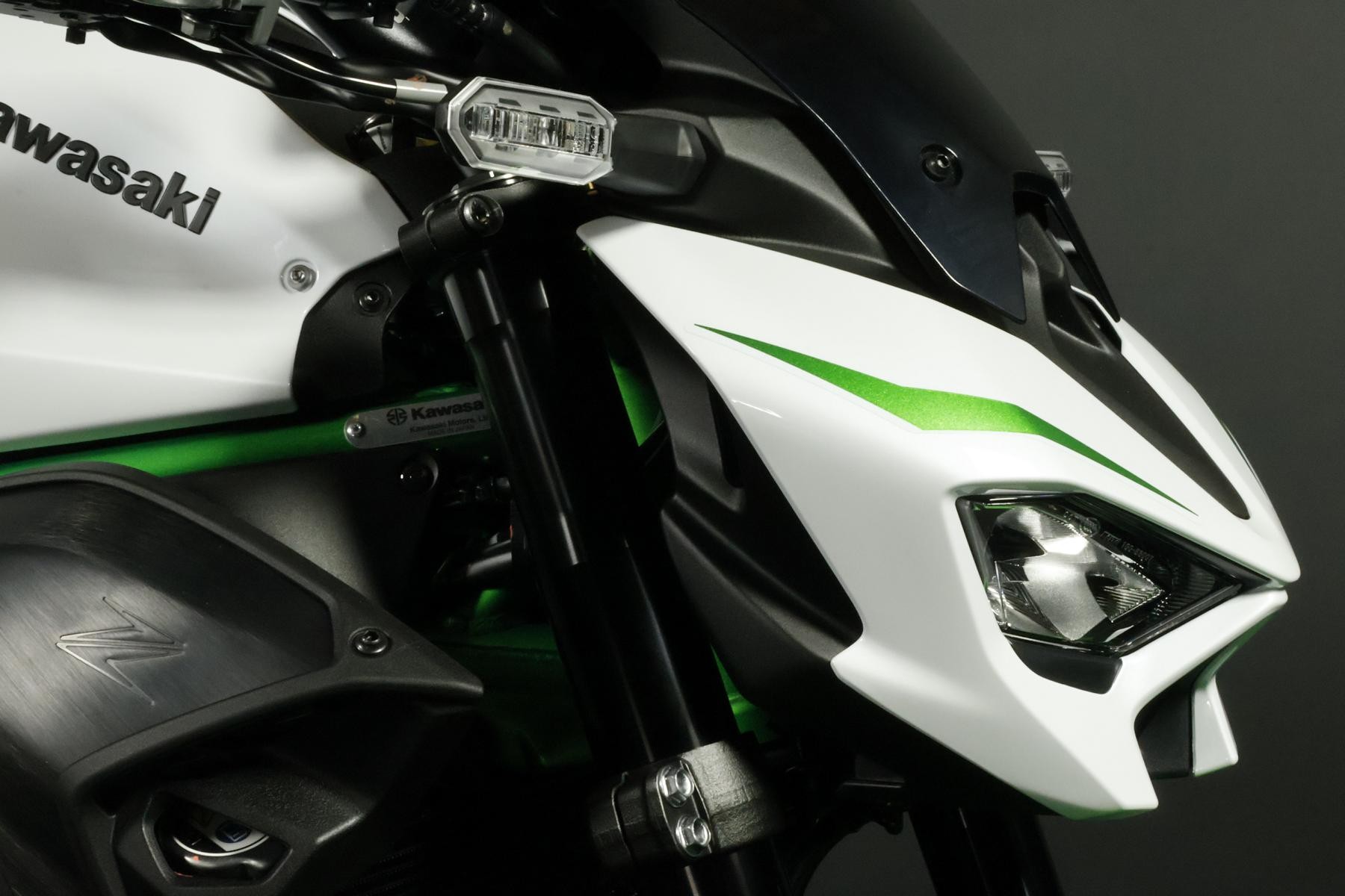 KAWASAKI KAWASAKI Z 900 (91/70/35 KW)-showroom-element-3