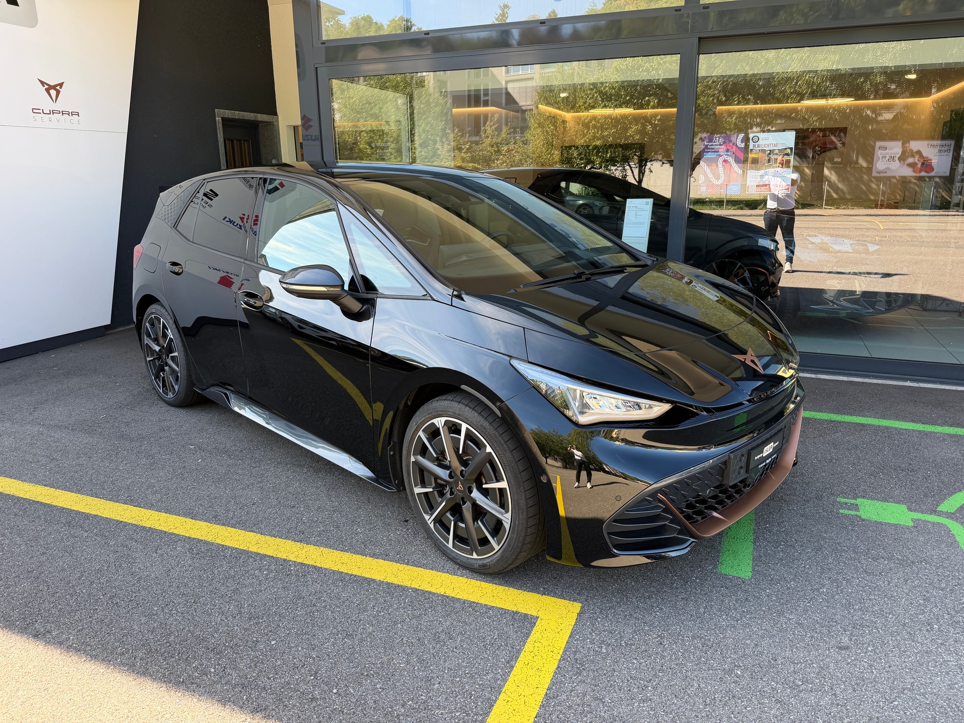 CUPRA Born 79 kWh VZ Extreme-image-0