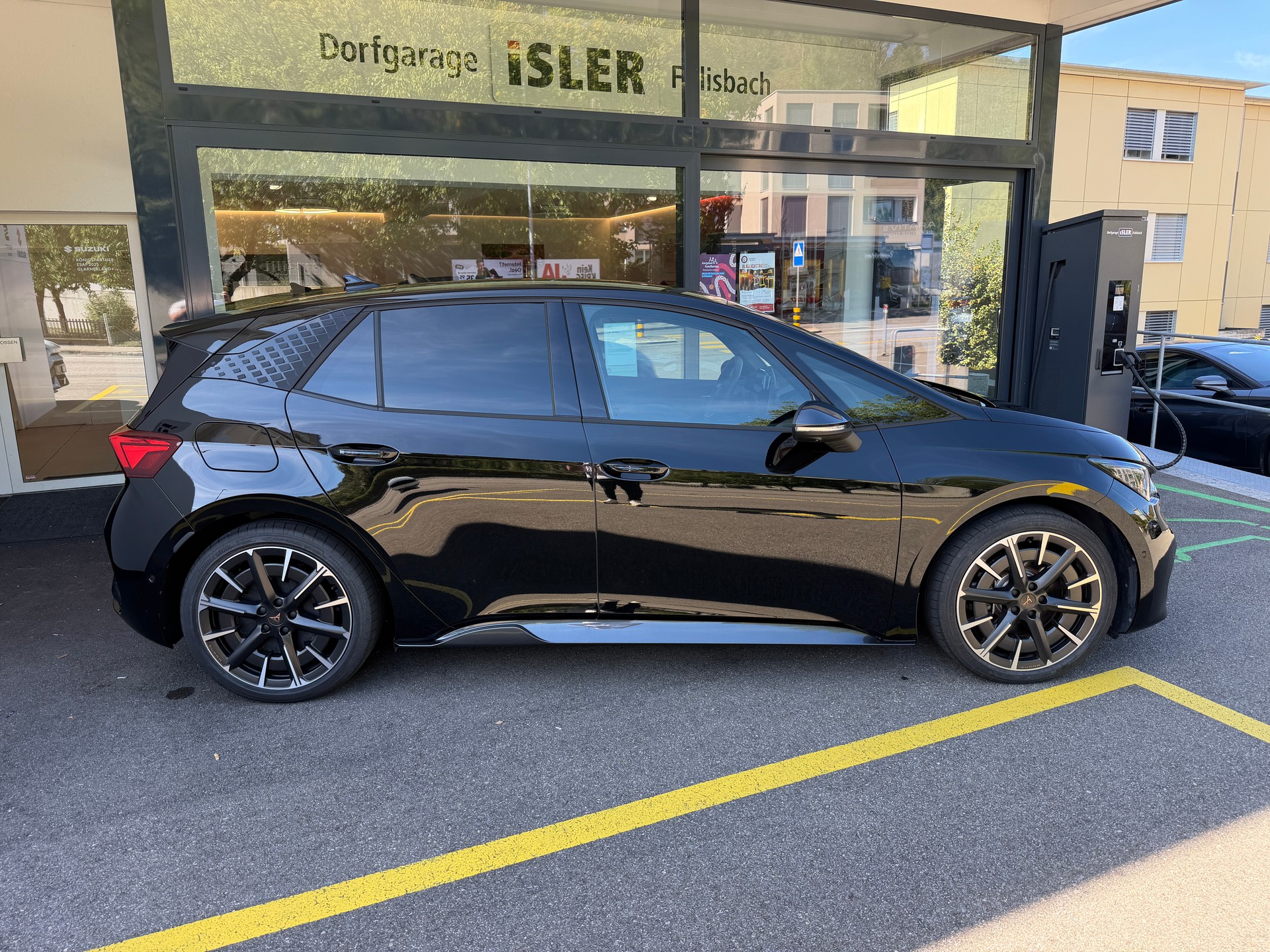 CUPRA Born 79 kWh VZ Extreme-image-1