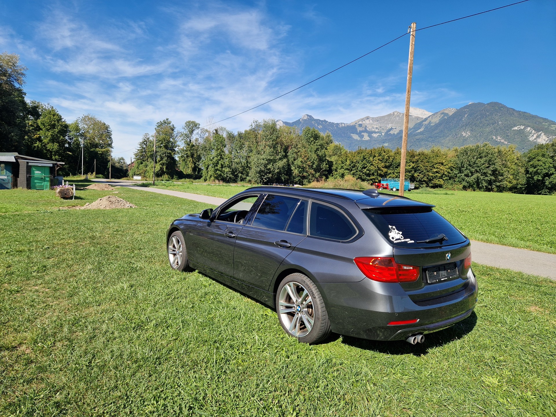 BMW 328i xDrive Touring Sport Line-image-5