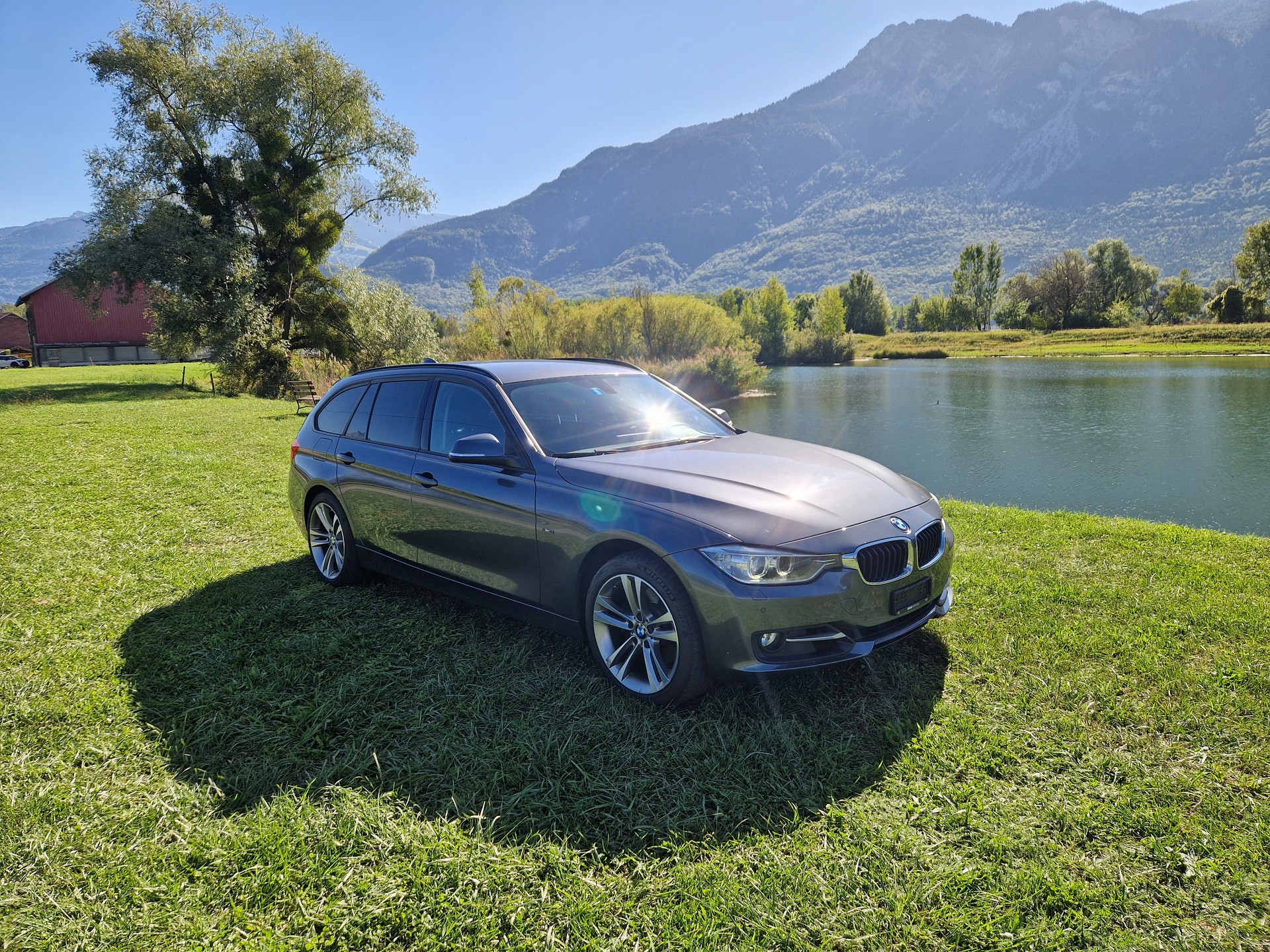 BMW 328i xDrive Touring Sport Line-image-2