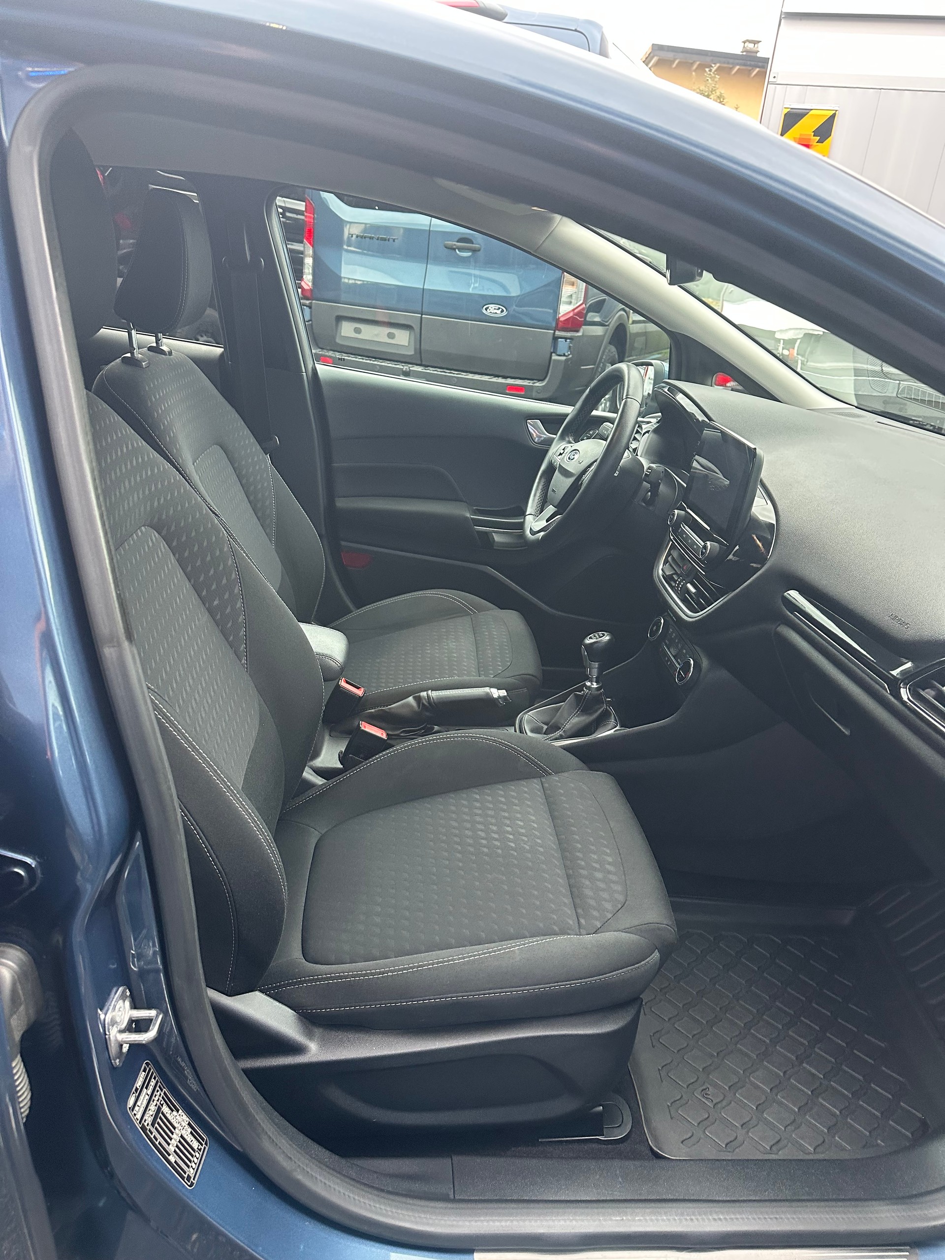 FORD Fiesta 1.0 EcoB 125 Titanium-image-12