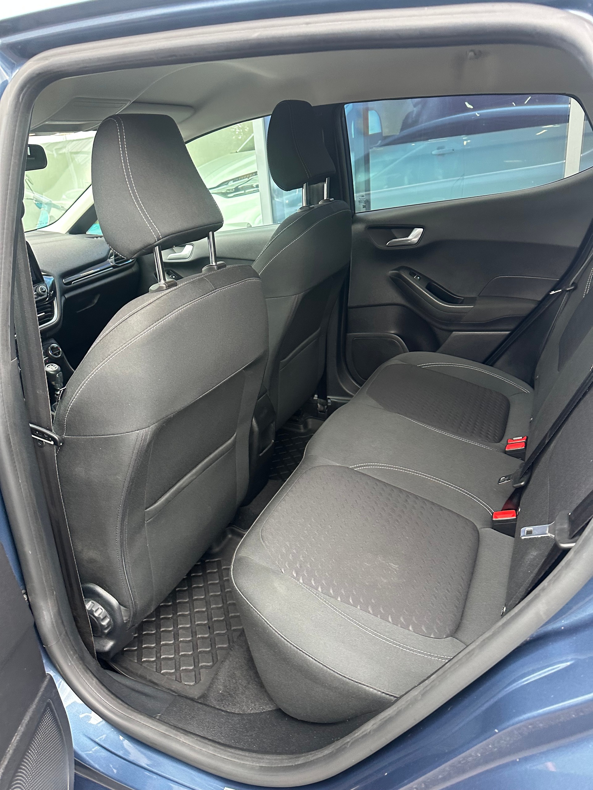 FORD Fiesta 1.0 EcoB 125 Titanium-image-11