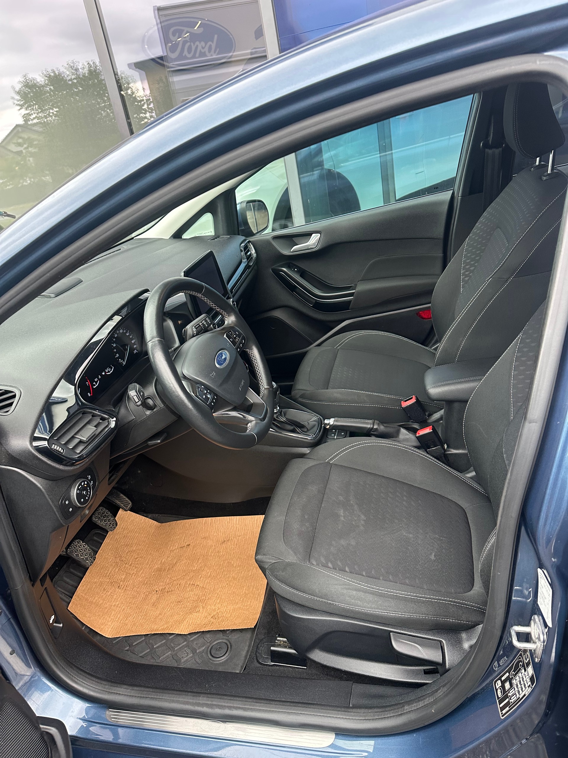 FORD Fiesta 1.0 EcoB 125 Titanium-image-9