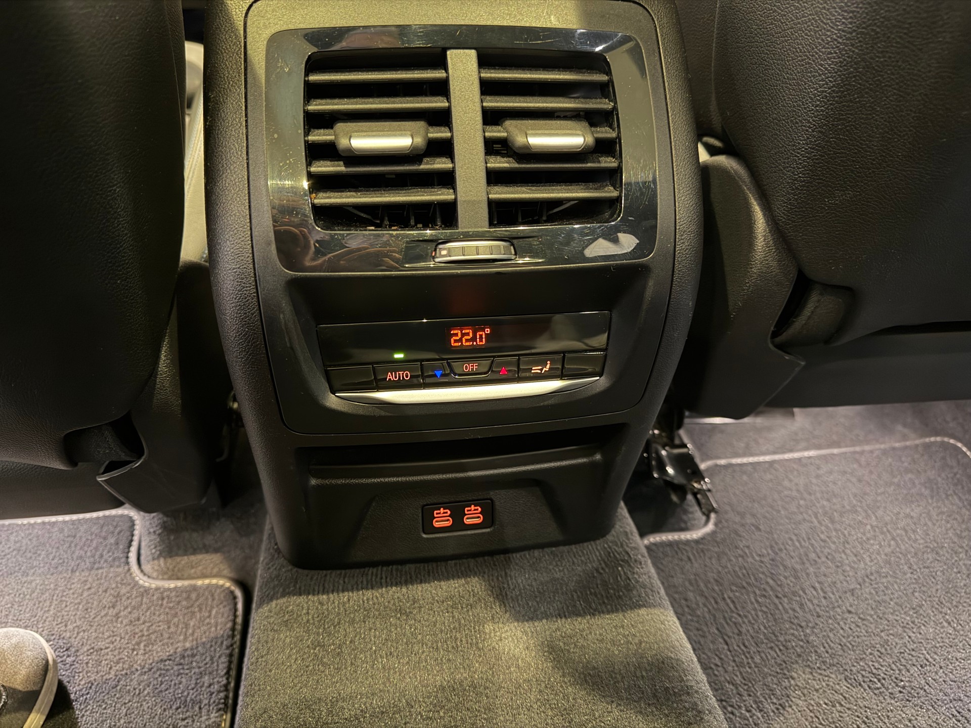 BMW X3 20i xDrive paddles-image-12