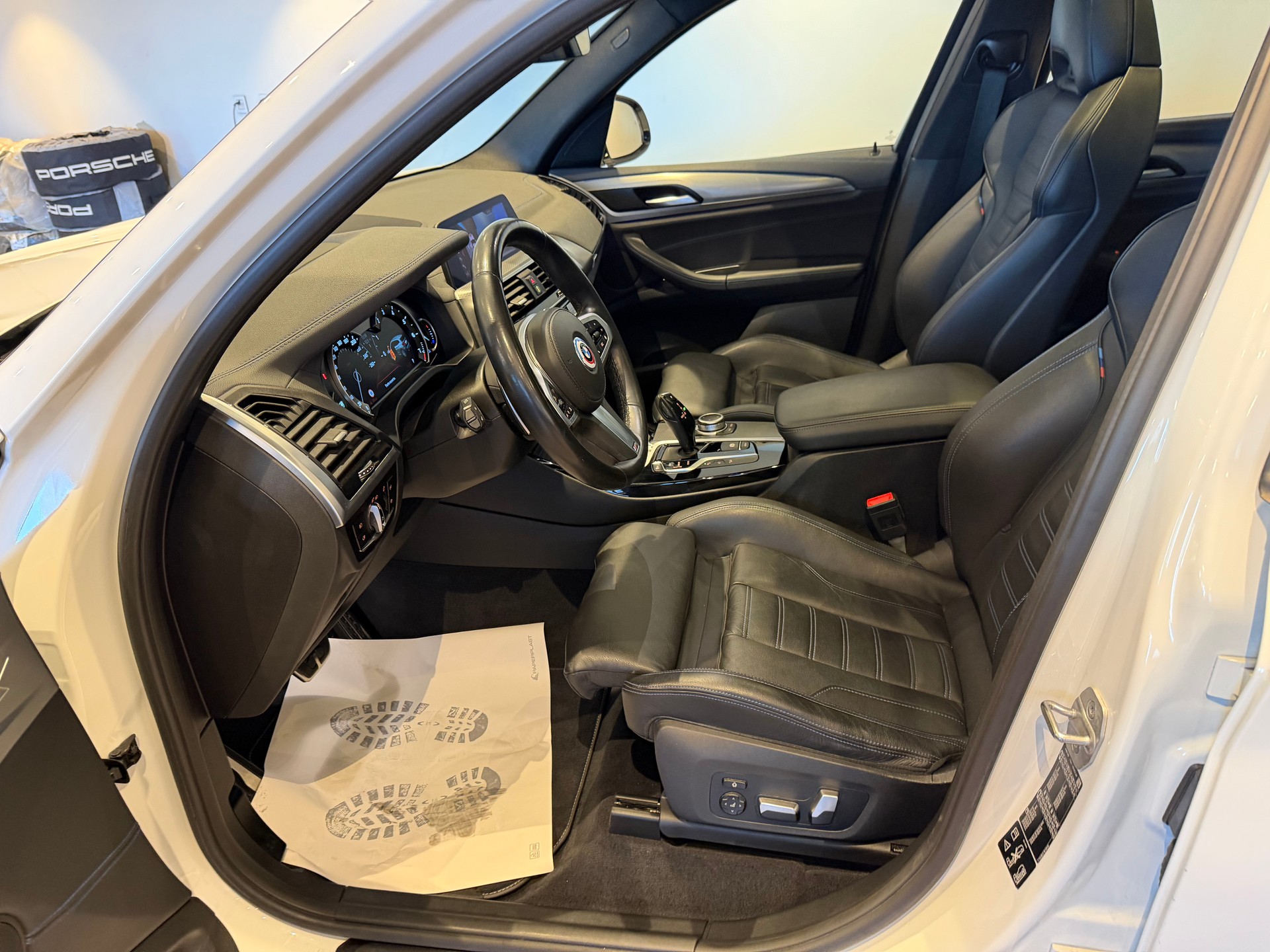 BMW X3 20i xDrive paddles-image-16