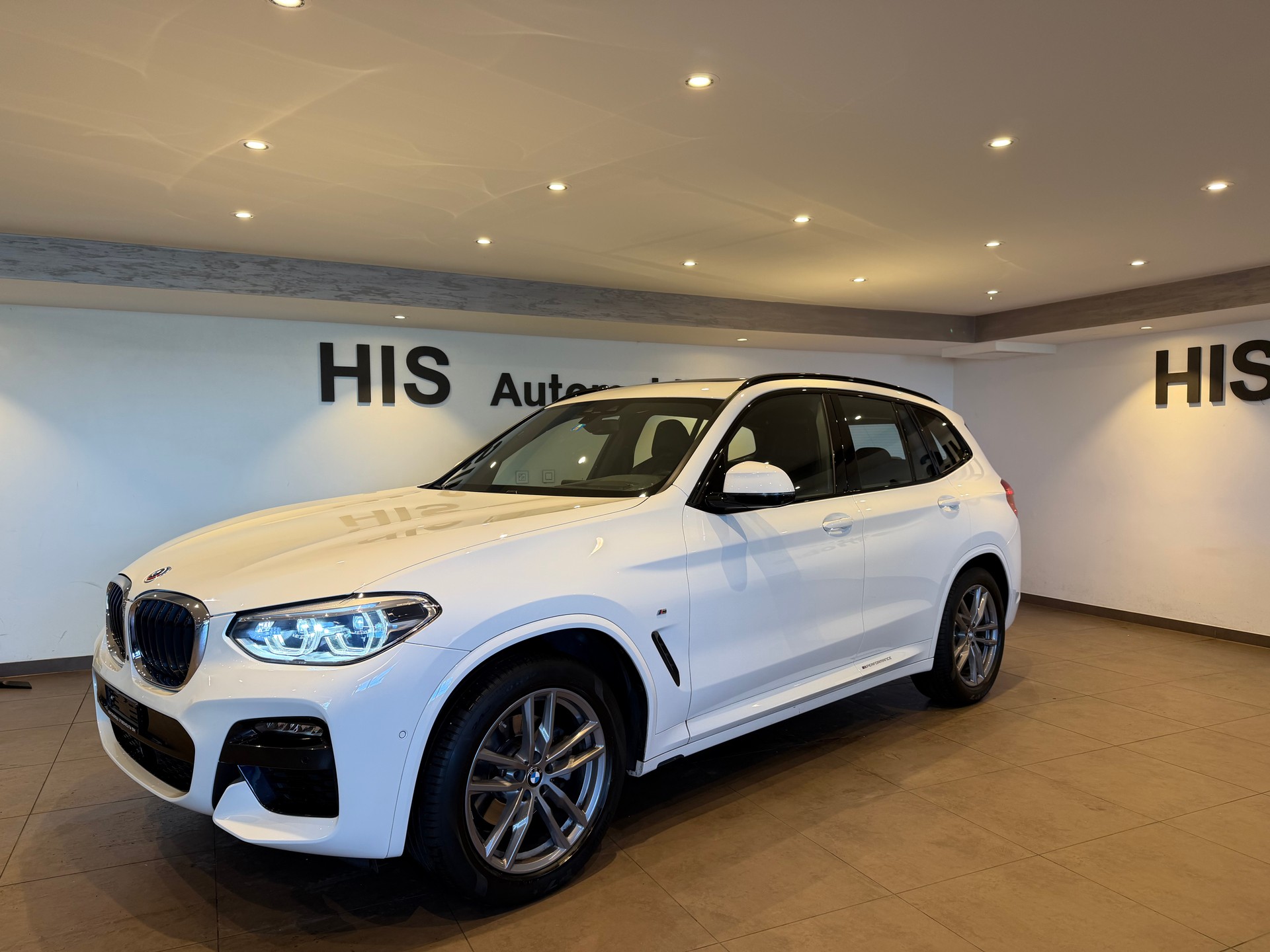 BMW X3 20i xDrive paddles-image-2