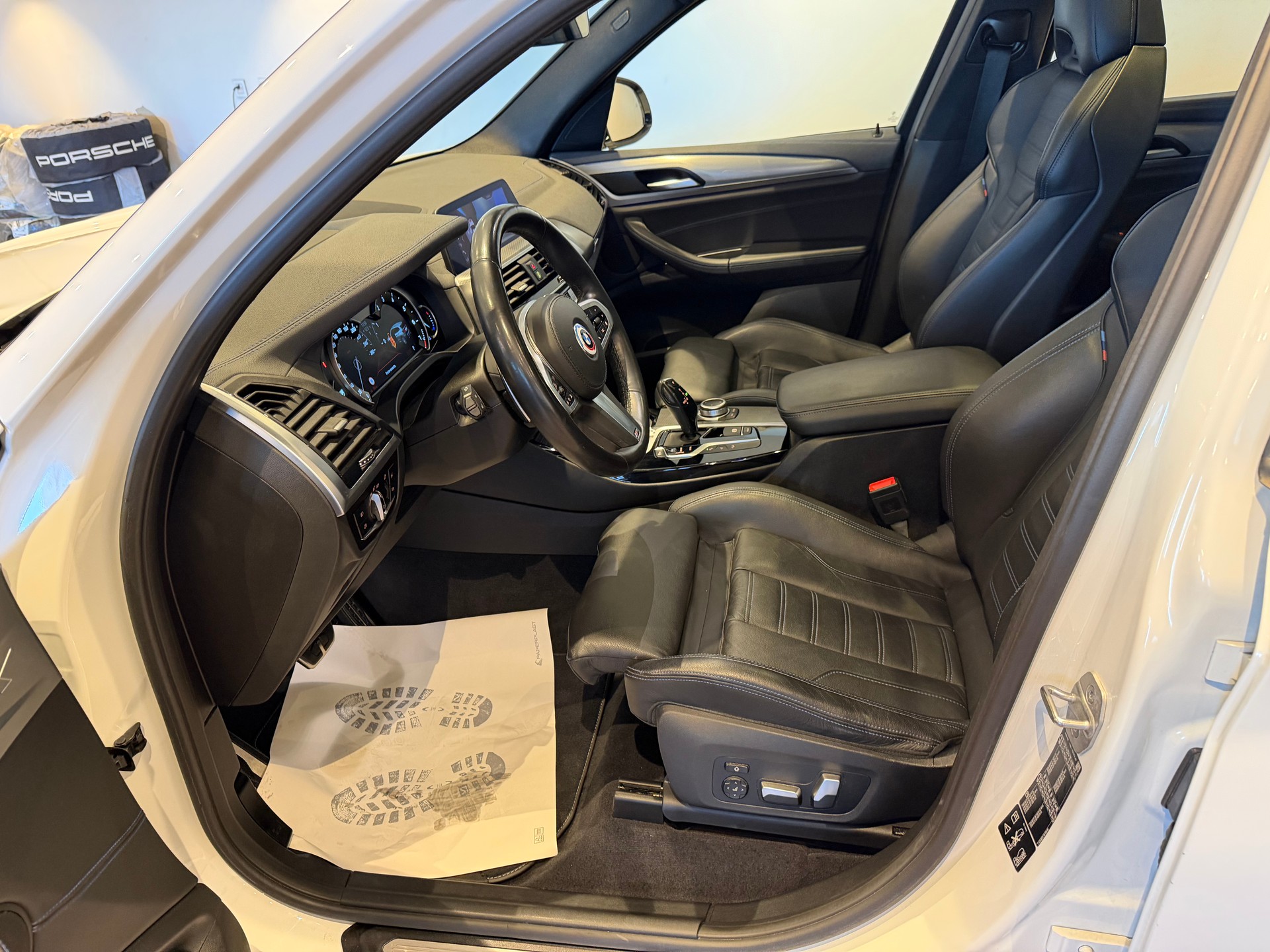 BMW X3 20i xDrive paddles-image-15