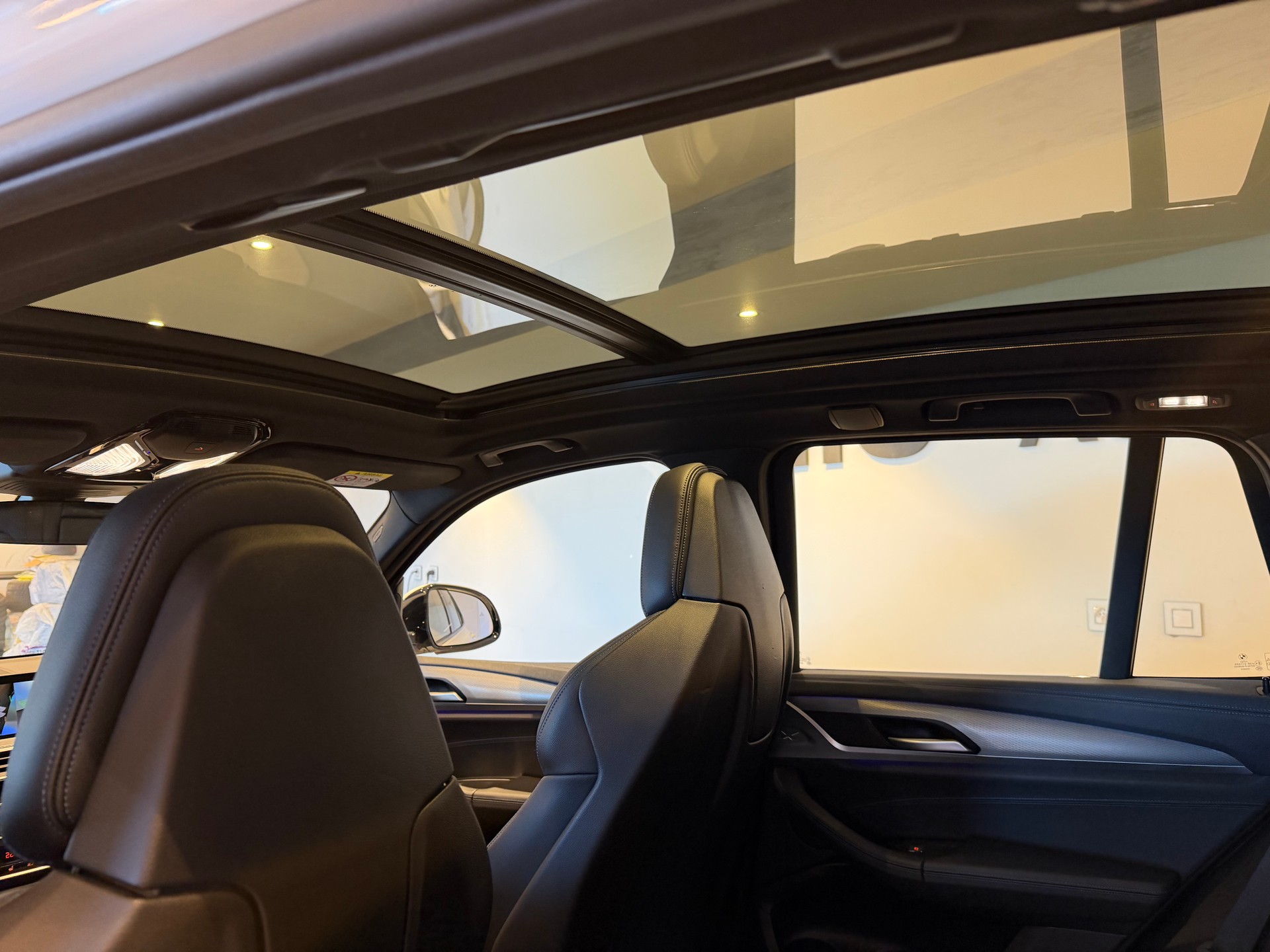 BMW X3 20i xDrive paddles-image-13