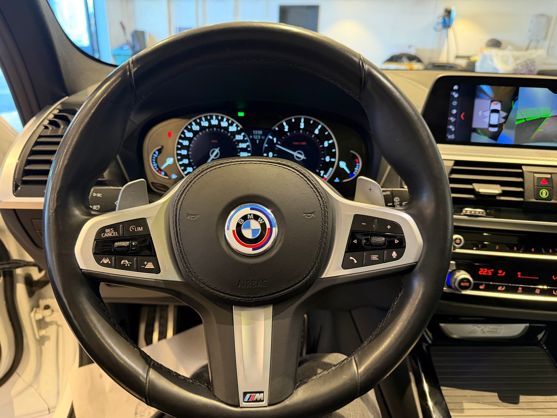 BMW X3 20i xDrive paddles-image-22